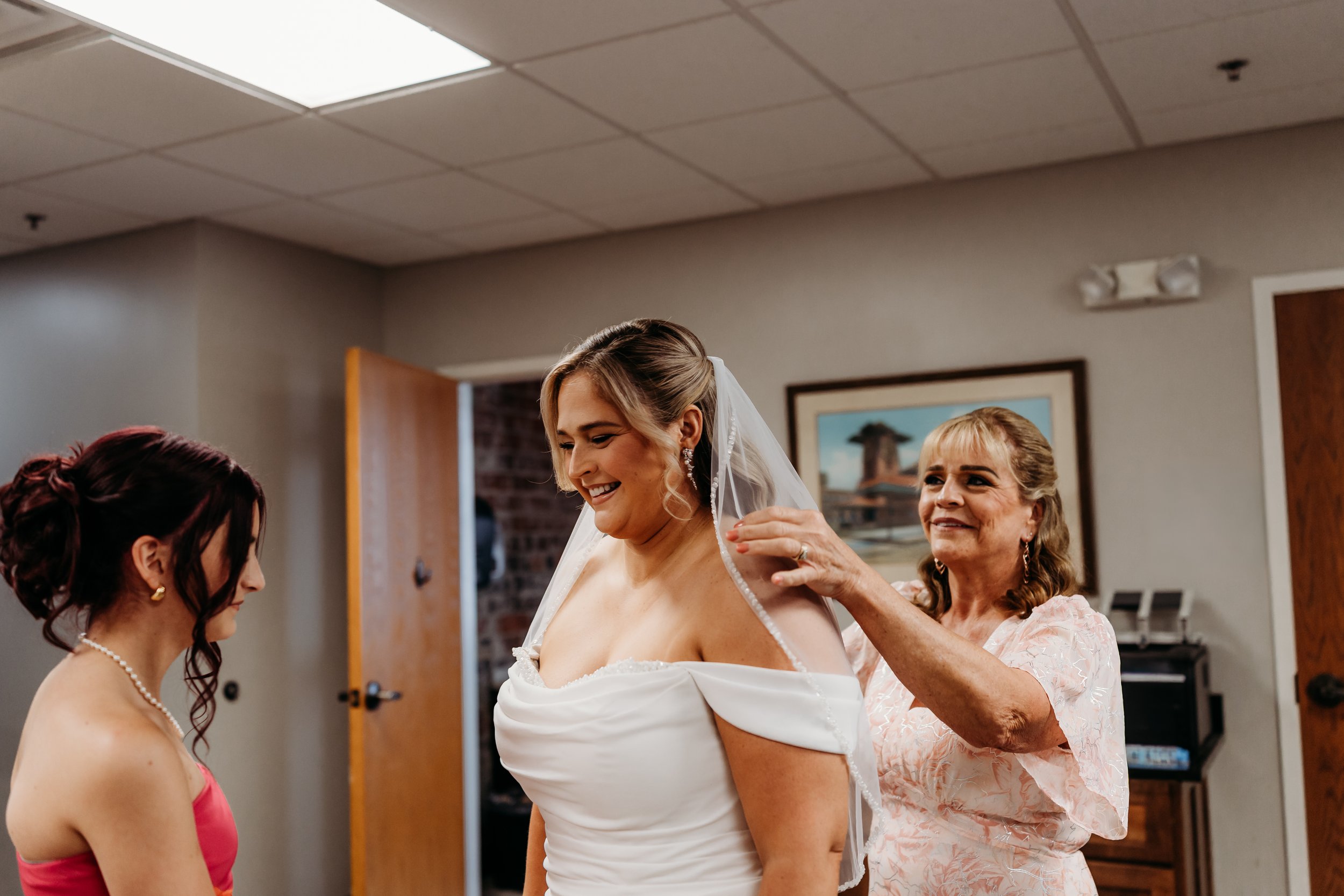 ohdeercollective-ohio-engagement-wedding-photographer-station67-67.jpg