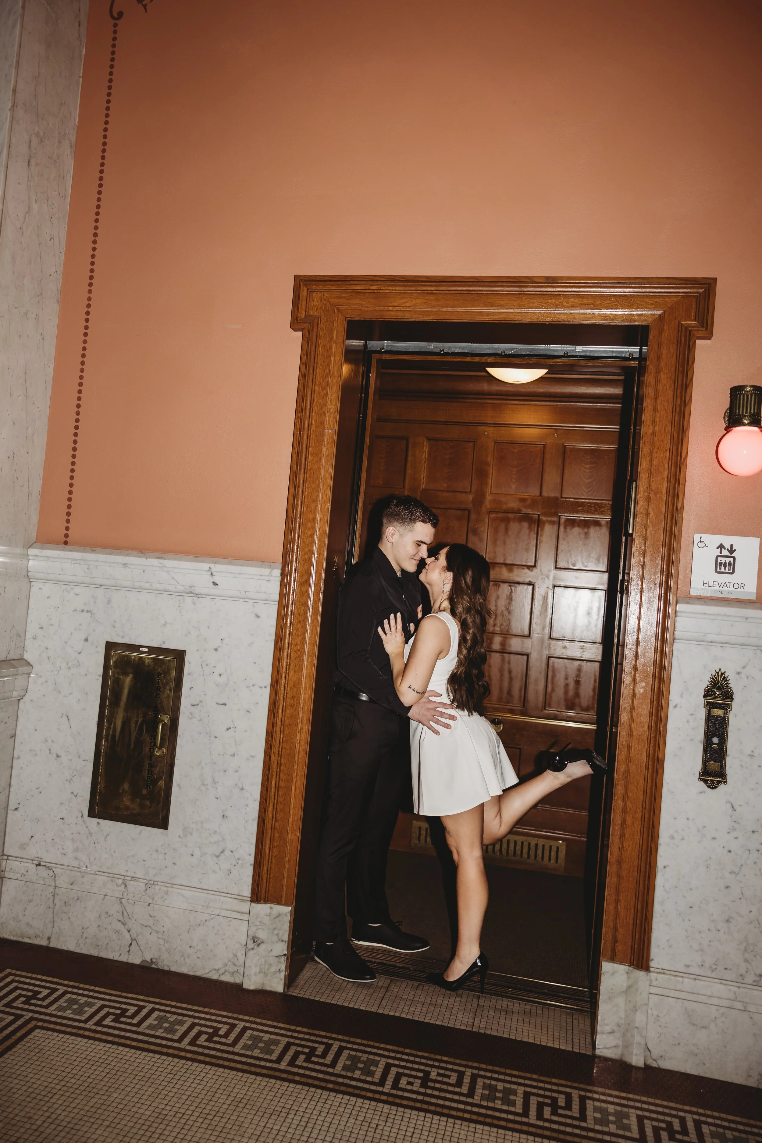ohdeercollective-ohio-statehouse-wedding-photographer-101.jpg