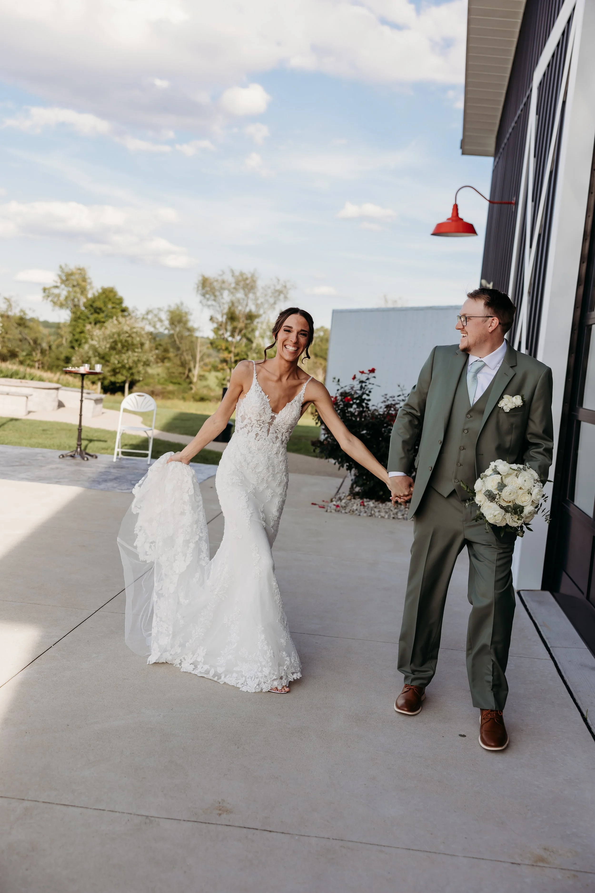ohdeercollective-ohio-engagement-wedding-maternity-photographer-birdseyebarn-norton-35.jpg
