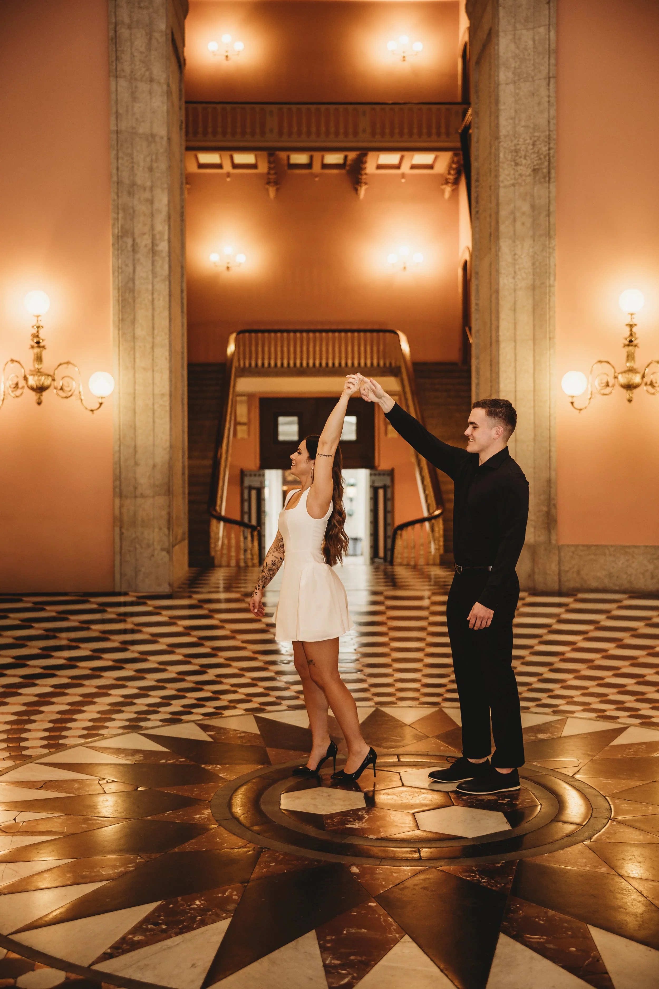 ohdeercollective-ohio-statehouse-wedding-photographer-65.jpg