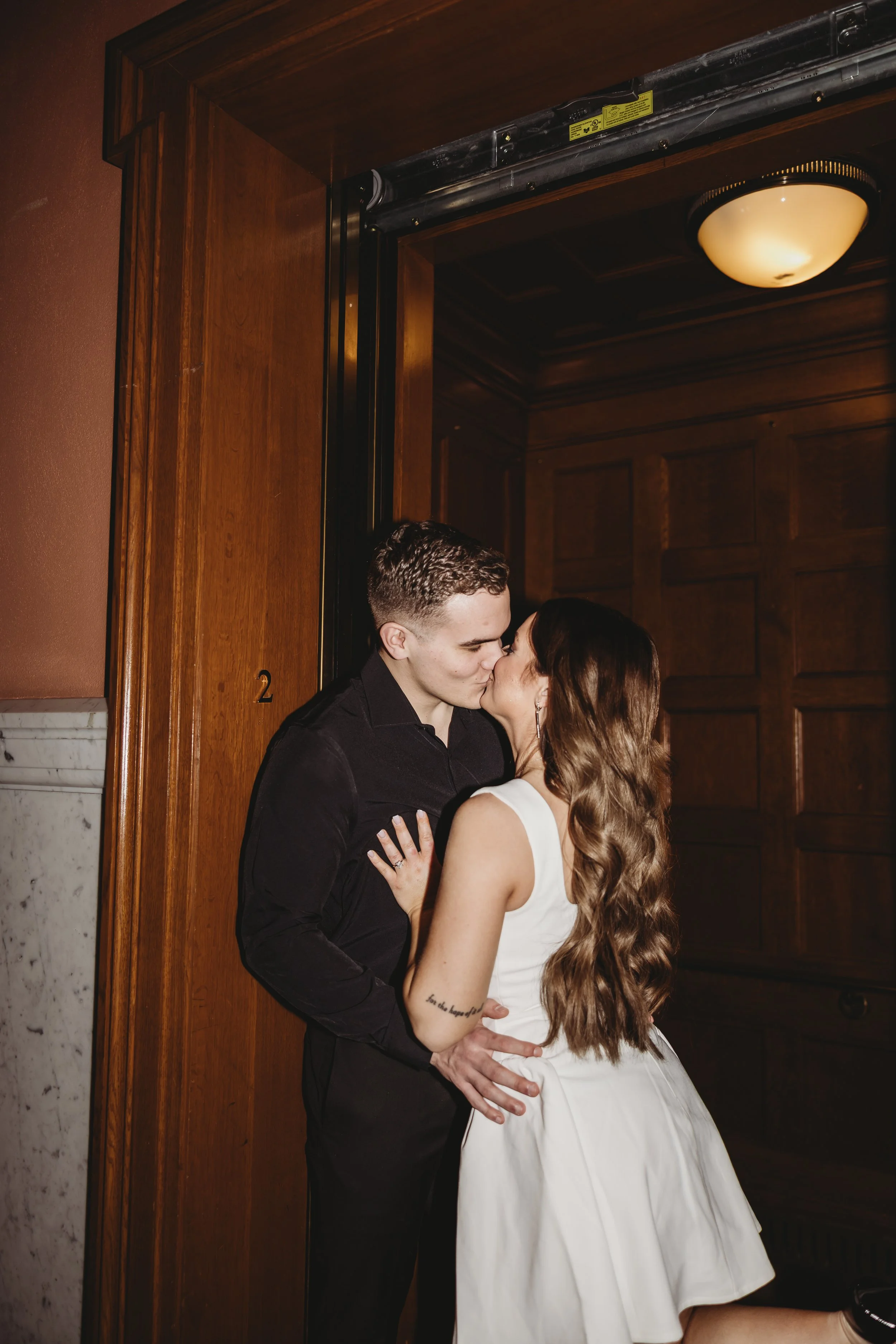 ohdeercollective-ohio-statehouse-wedding-photographer-102.jpg