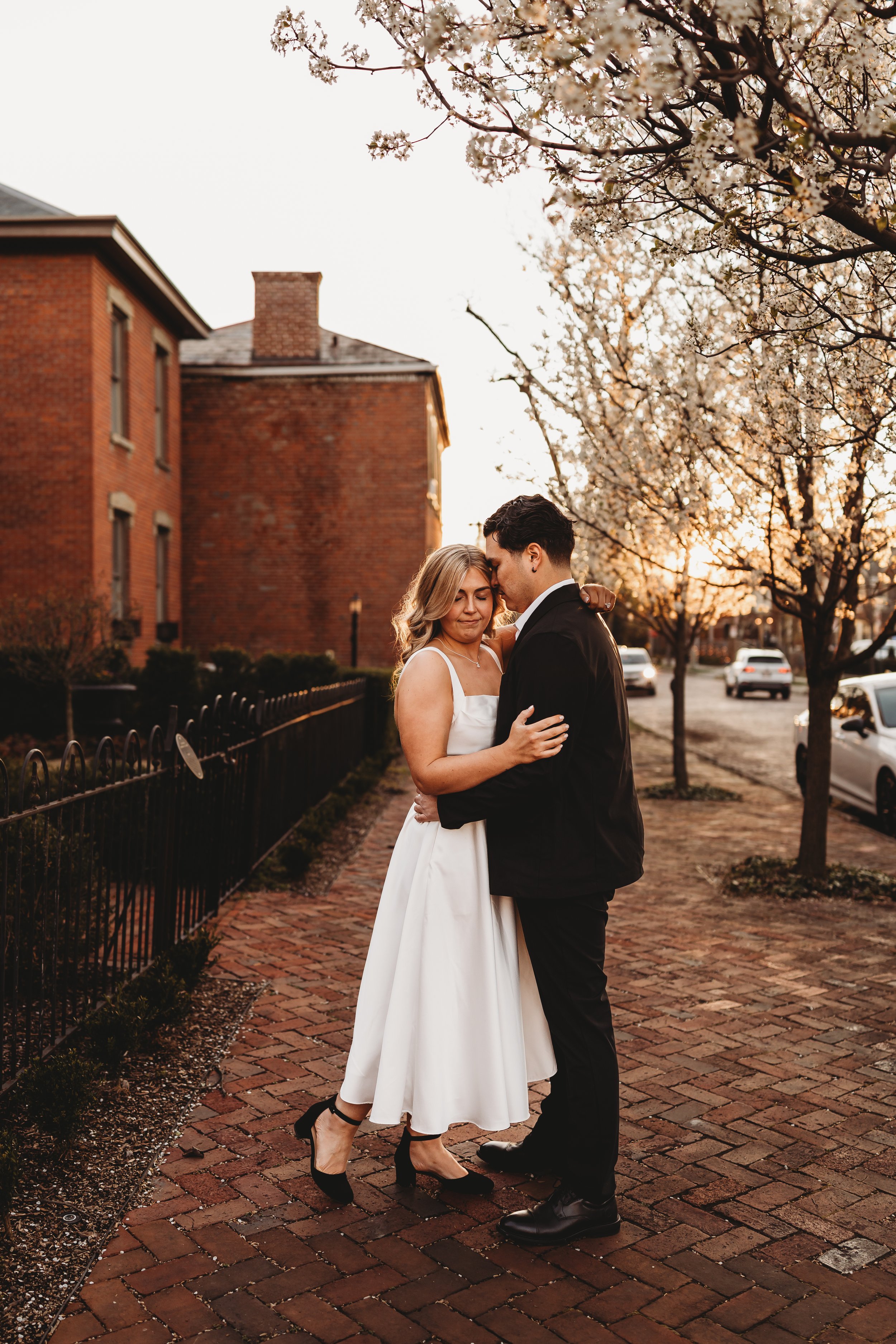 ohdeercollective-ohio-engagement-schiller-park-german-village-wedding-photographer-84.jpg