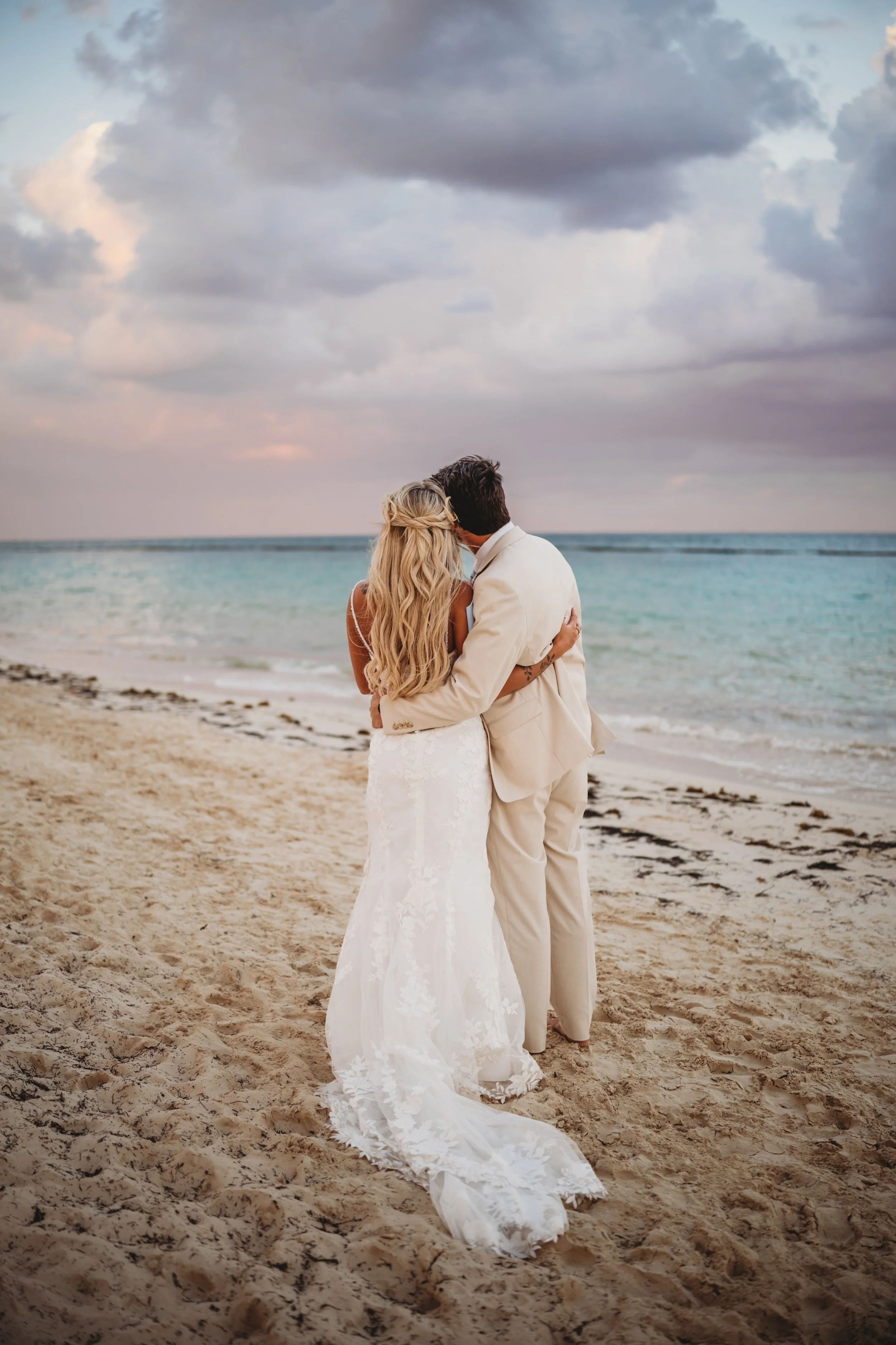 ohdeercollective-cancun-royaltonsplash-ohio-wedding-photographer-1032.jpg