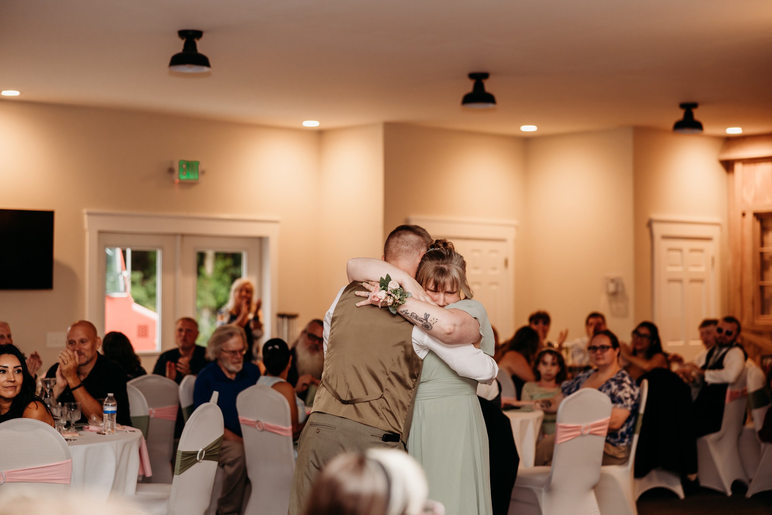 ohdeercollective-ohio-engagement-wedding-photographer-pineacres-42.jpg
