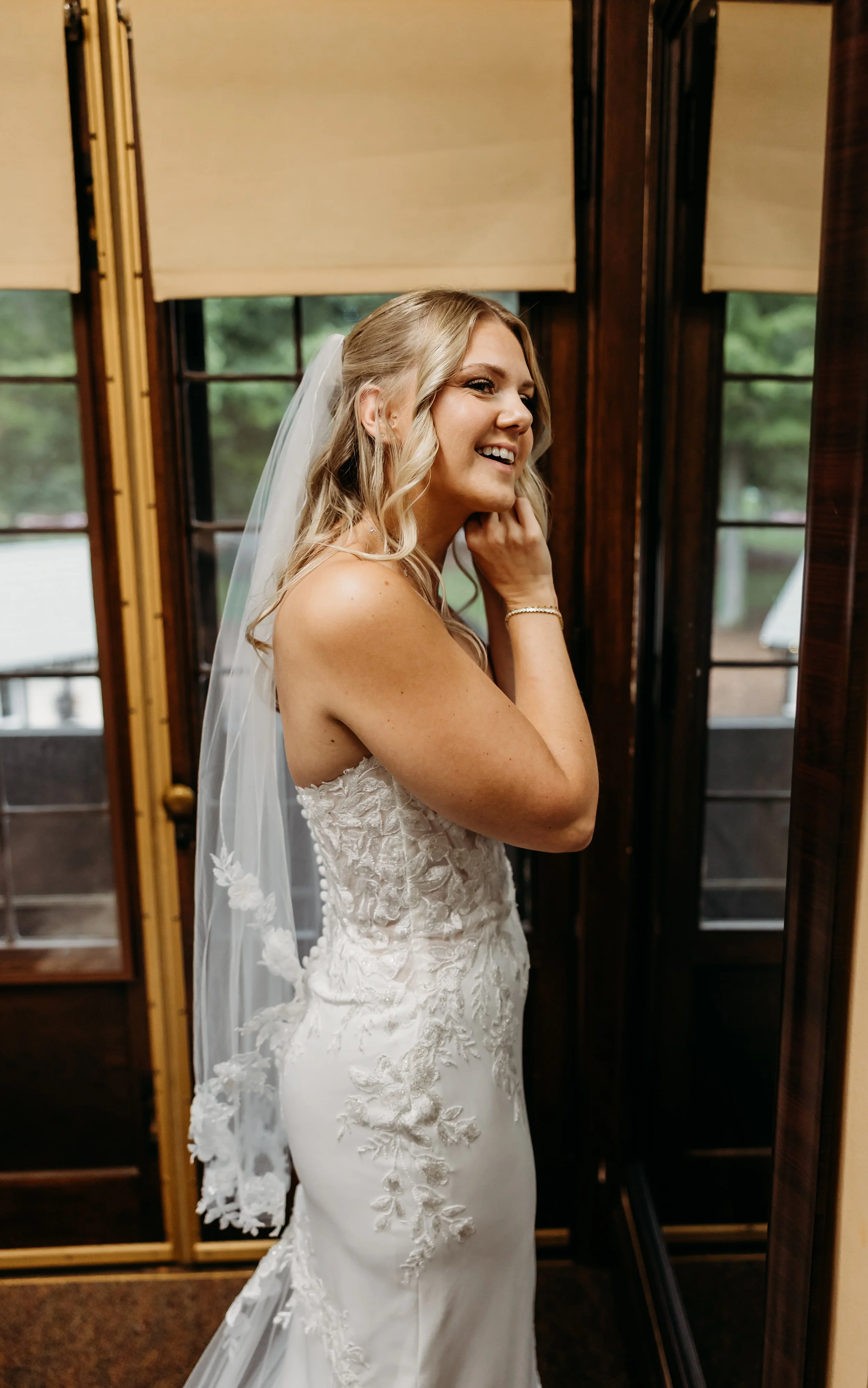 ohdeercollective-ohio-engagement-wedding-maternity-photographer-thebank-akron-21.jpg