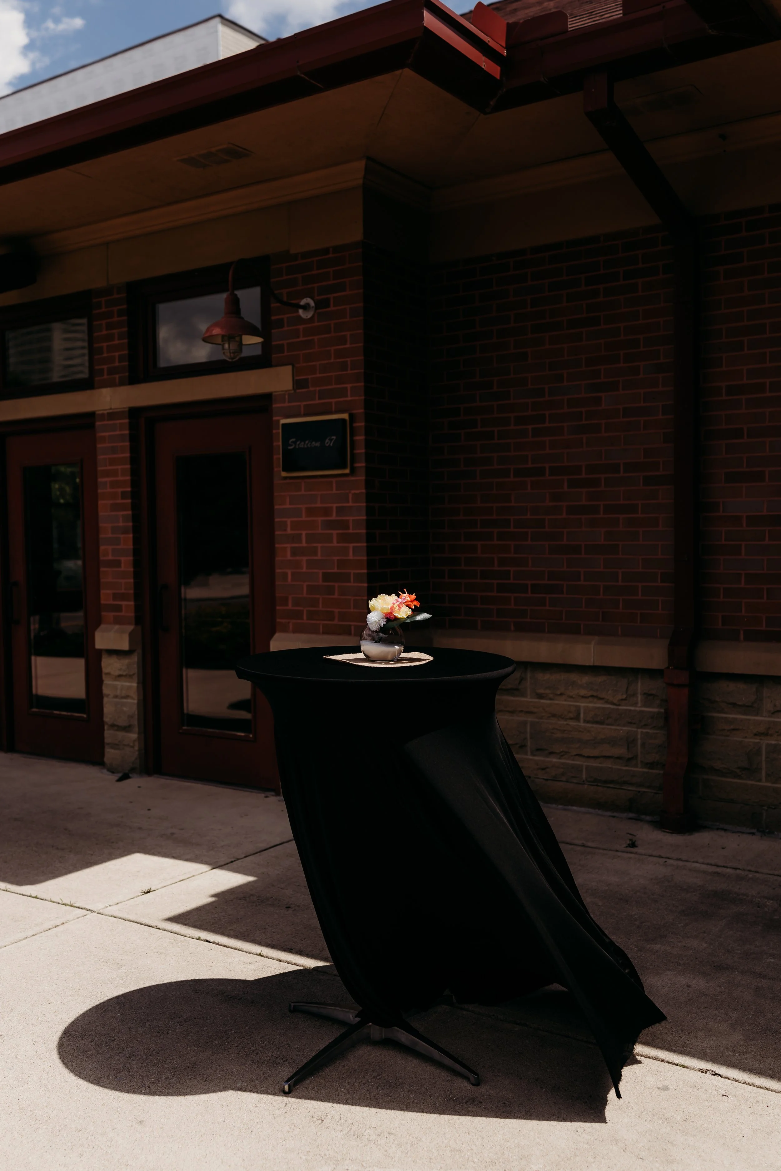 ohdeercollective-ohio-engagement-wedding-photographer-station67-44.jpg