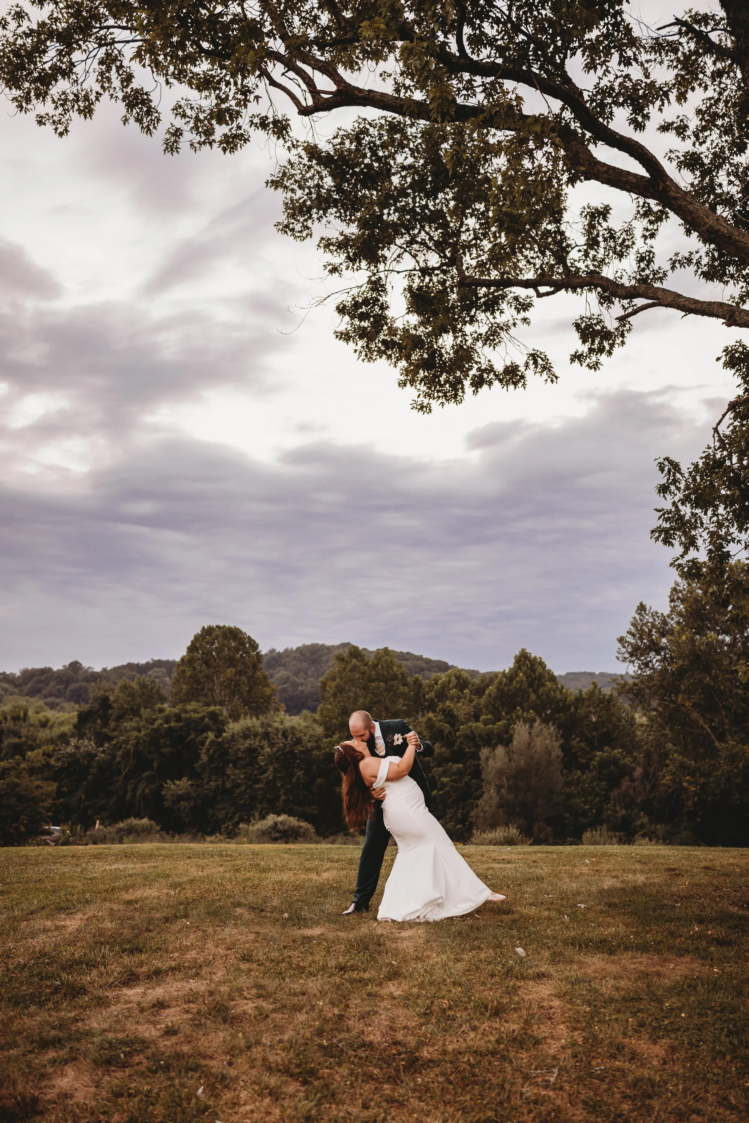 ohdeercollective-ohio-engagement-wedding-maternity-photographer-barnatrushcreek-34.jpg