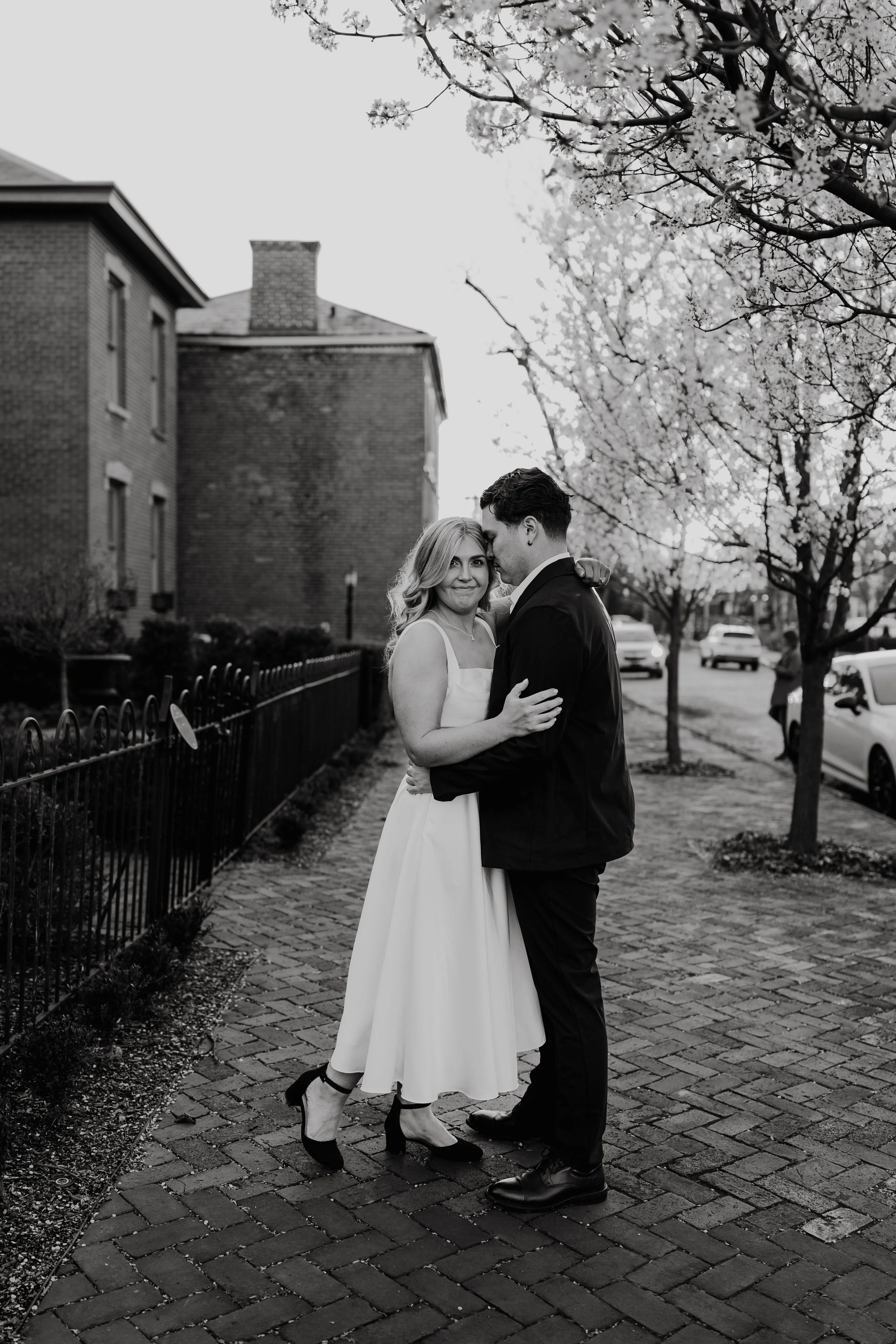 ohdeercollective-ohio-engagement-schiller-park-german-village-wedding-photographer-85.jpg