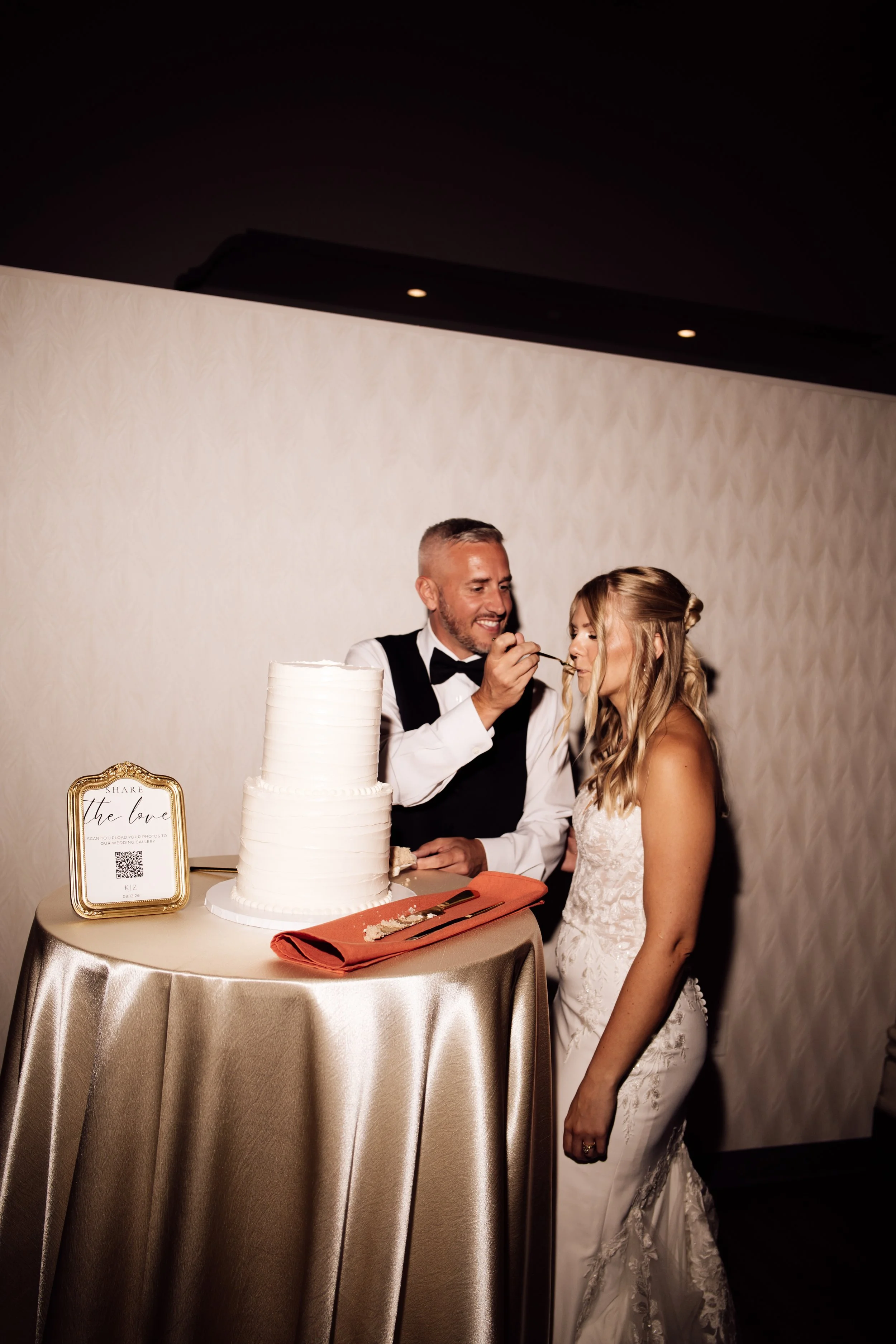 ohdeercollective-ohio-engagement-wedding-maternity-photographer-thebank-akron-533.jpg