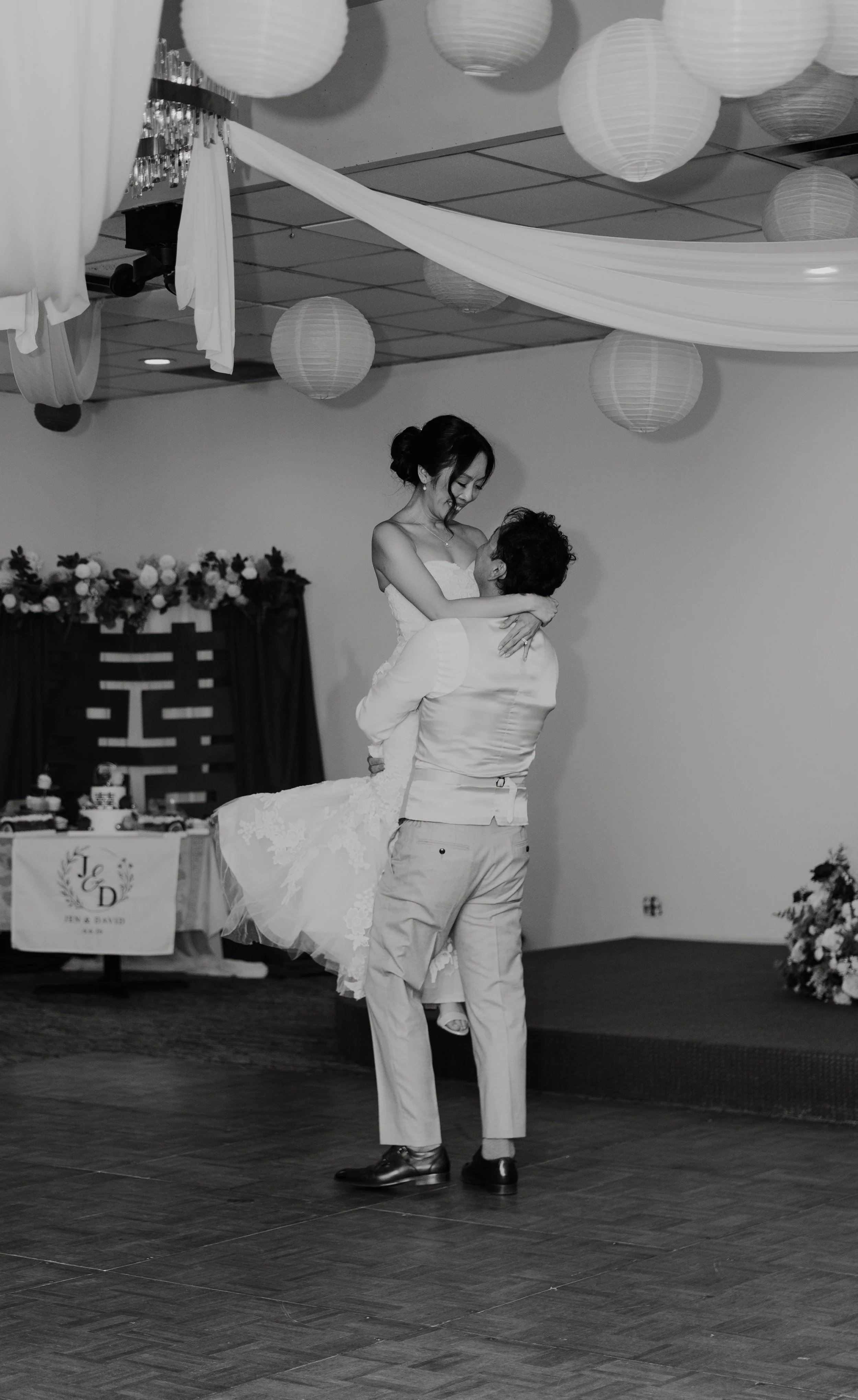 ohdeercollective-ohio-engagement-wedding-photographer-clevaland-729.jpg