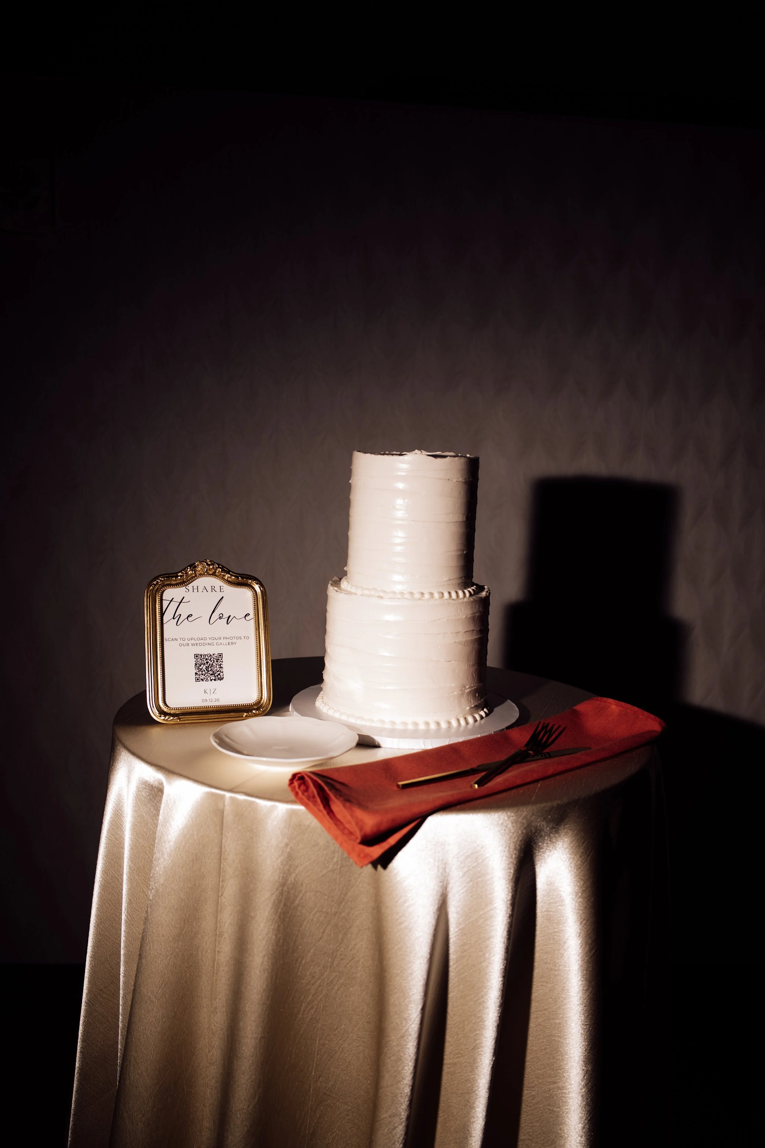 ohdeercollective-ohio-engagement-wedding-maternity-photographer-thebank-akron-525.jpg