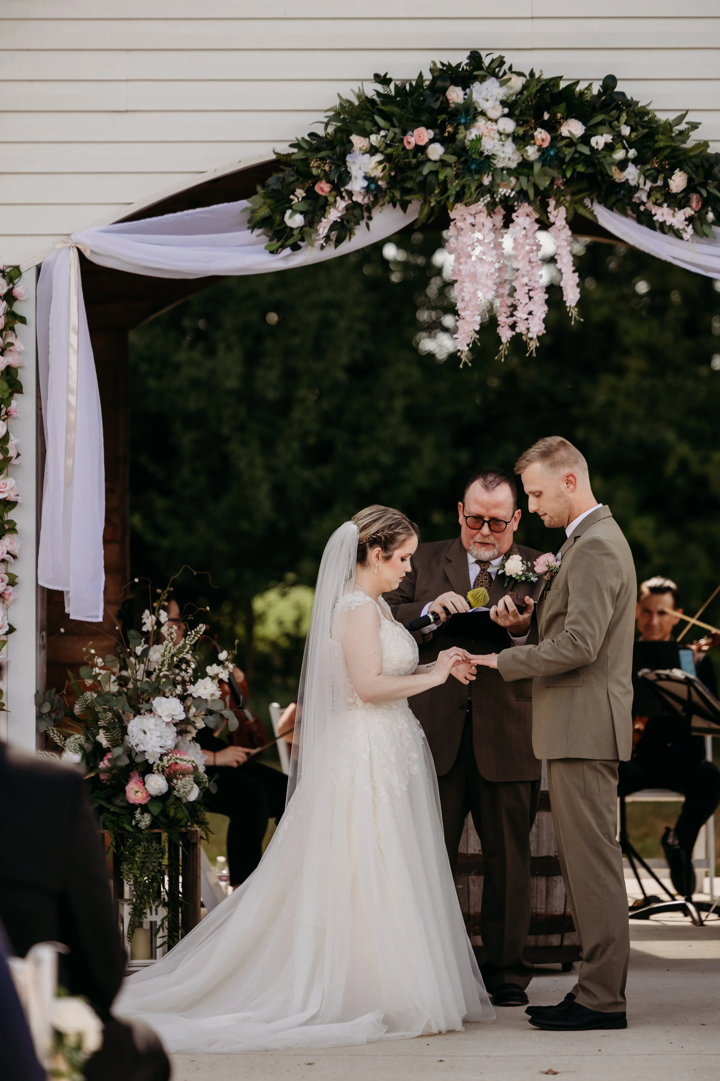 ohdeercollective-ohio-engagement-wedding-photographer-pineacres-23.jpg