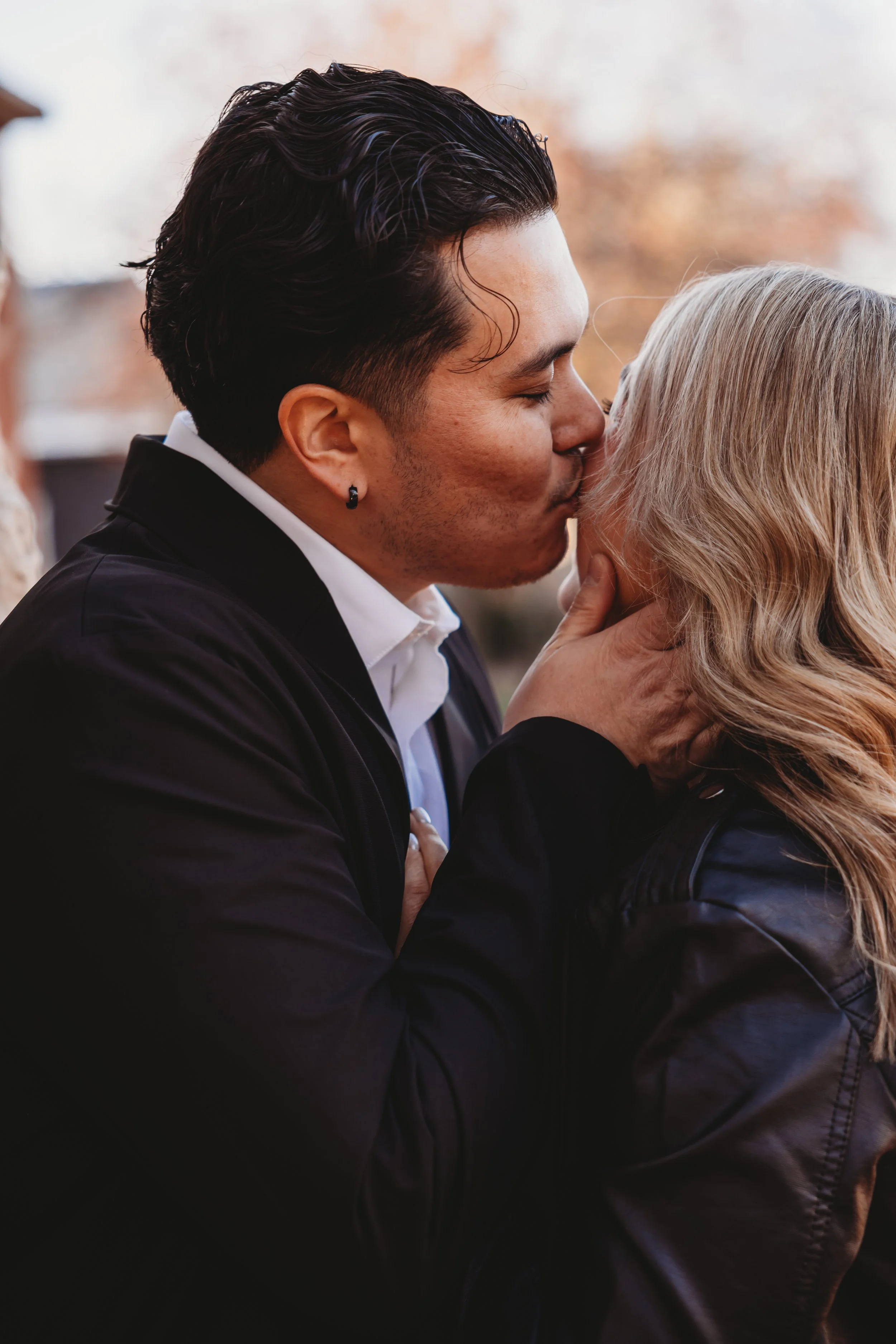 ohdeercollective-ohio-engagement-schiller-park-german-village-wedding-photographer-26.jpg