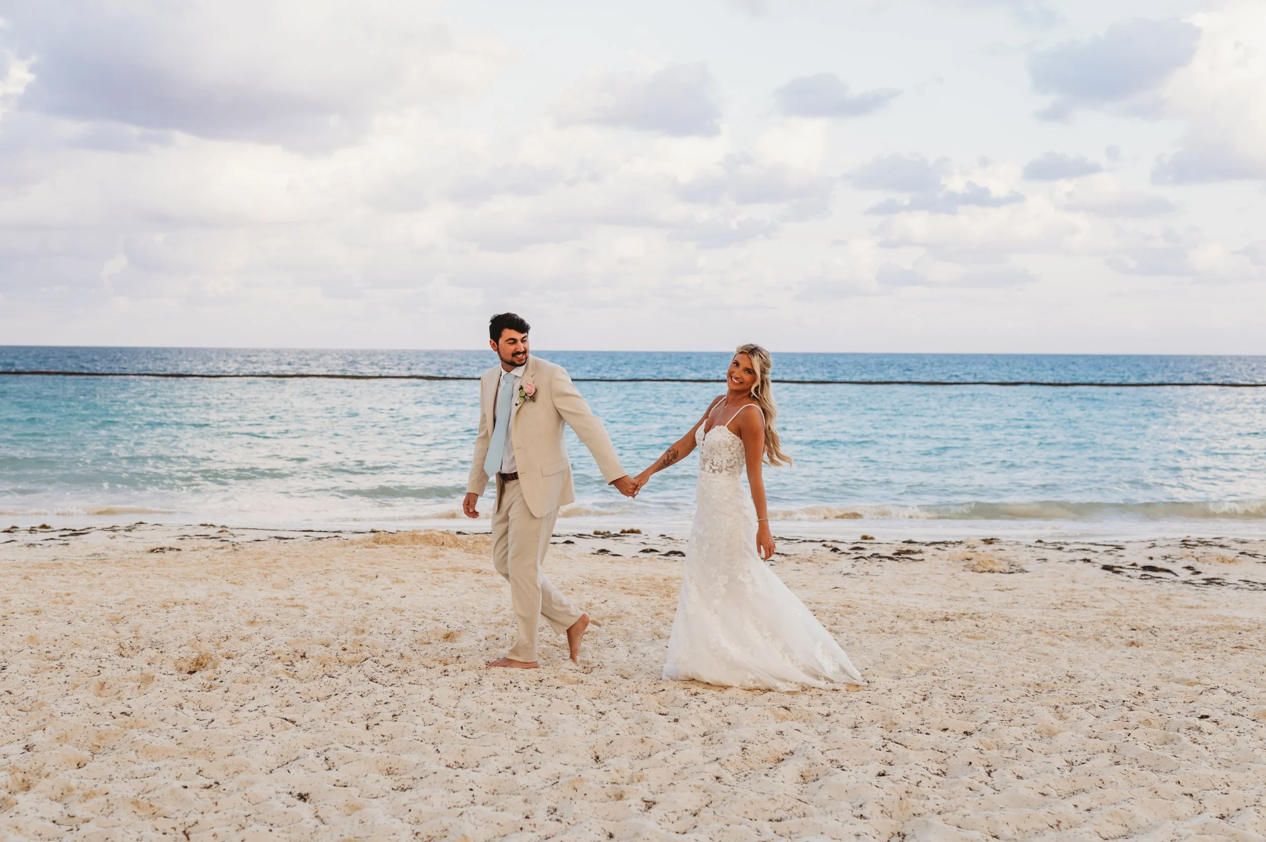 ohdeercollective-cancun-royaltonsplash-ohio-wedding-photographer-908.jpg