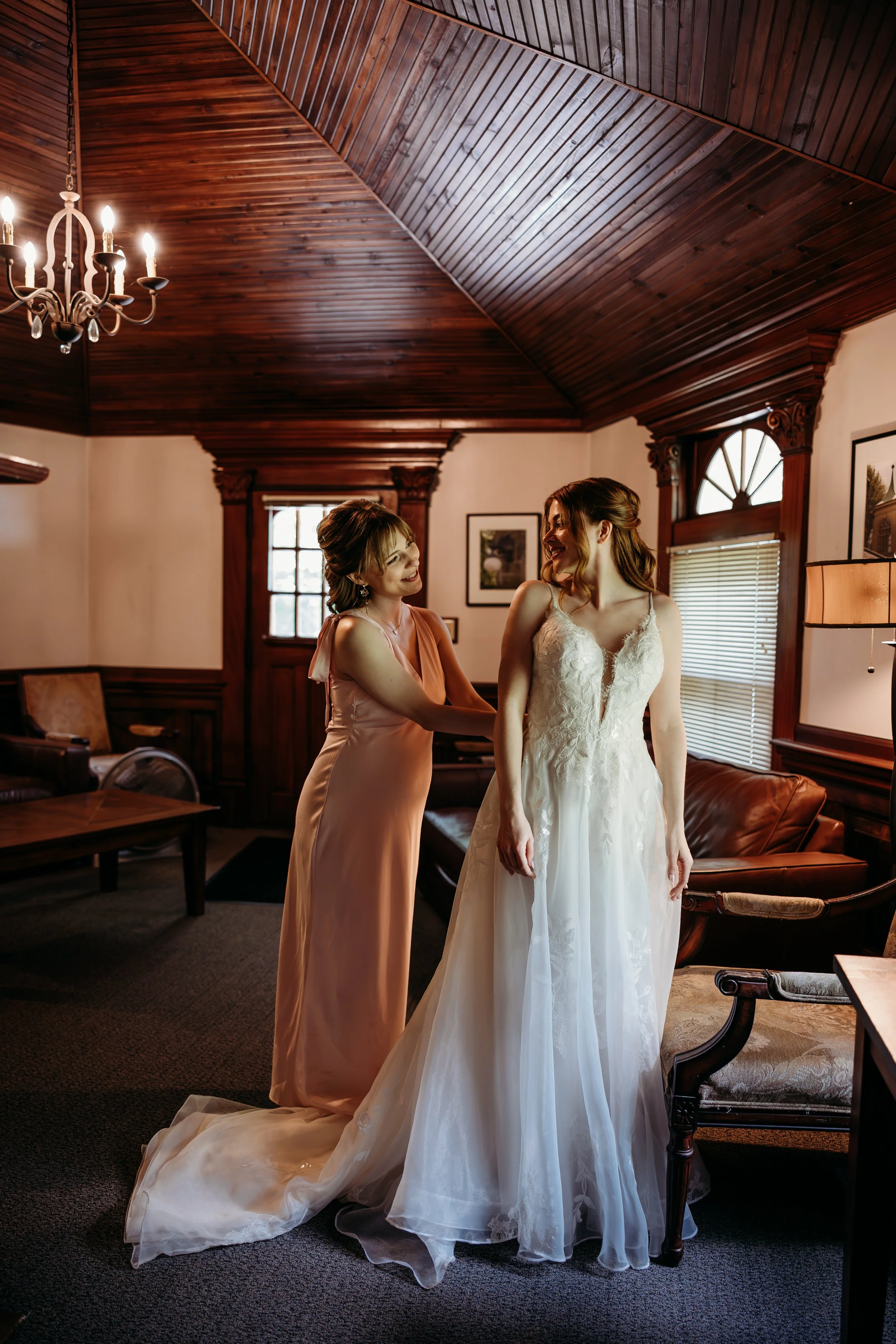 ohdeercollective-ohio-engagement-wedding-photographer-hineshill-7.jpg