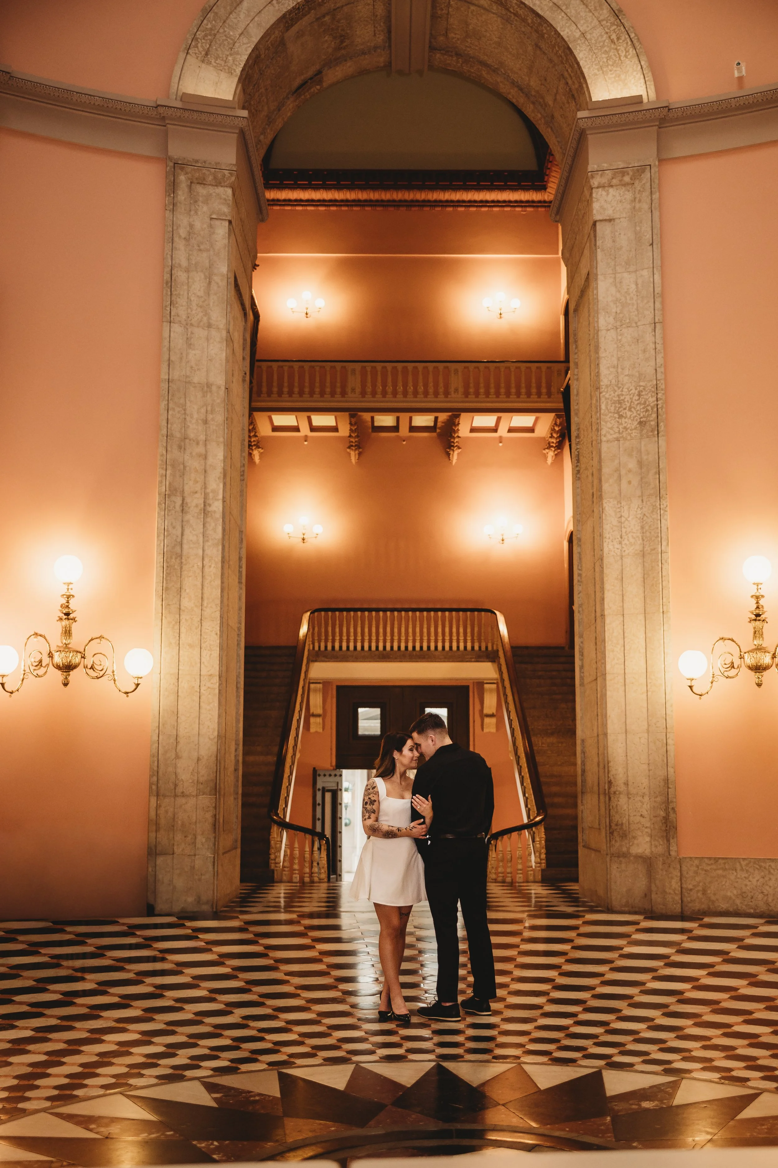 ohdeercollective-ohio-statehouse-wedding-photographer-48.jpg