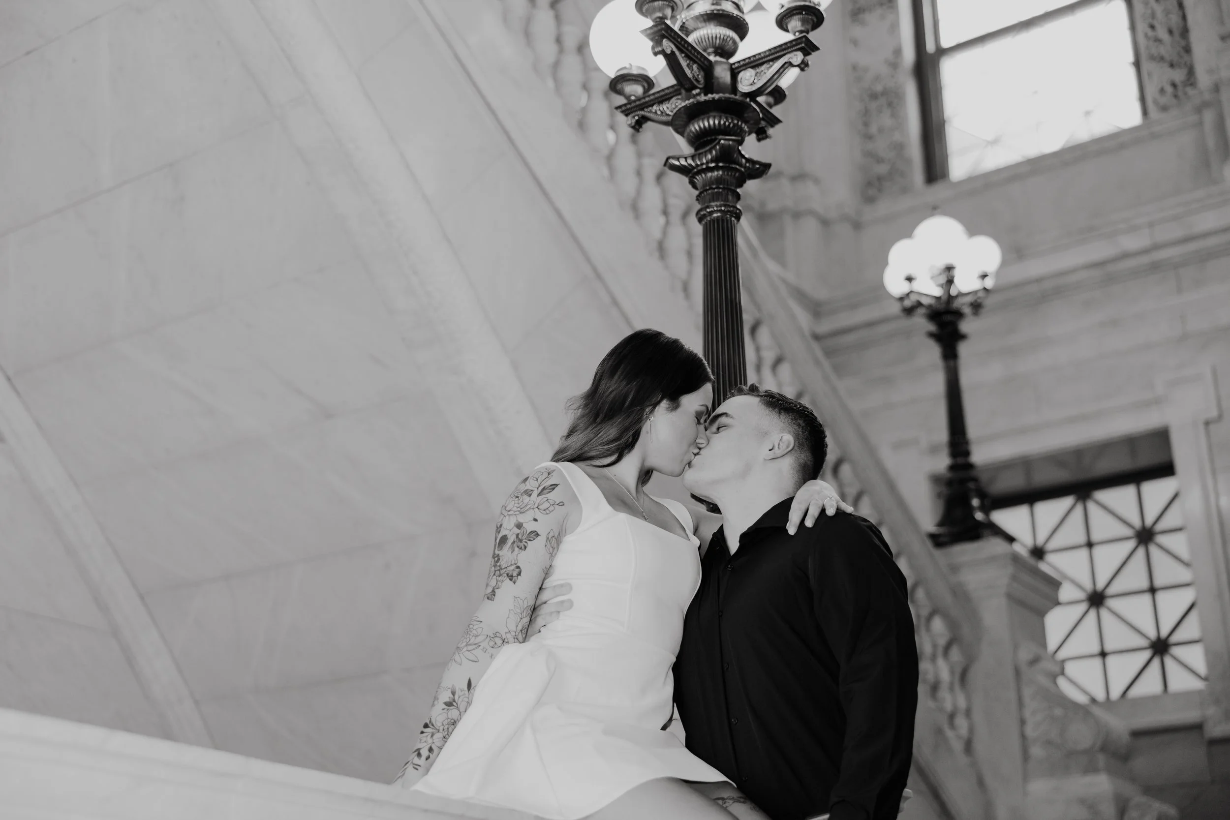 ohdeercollective-ohio-statehouse-wedding-photographer-74.jpg