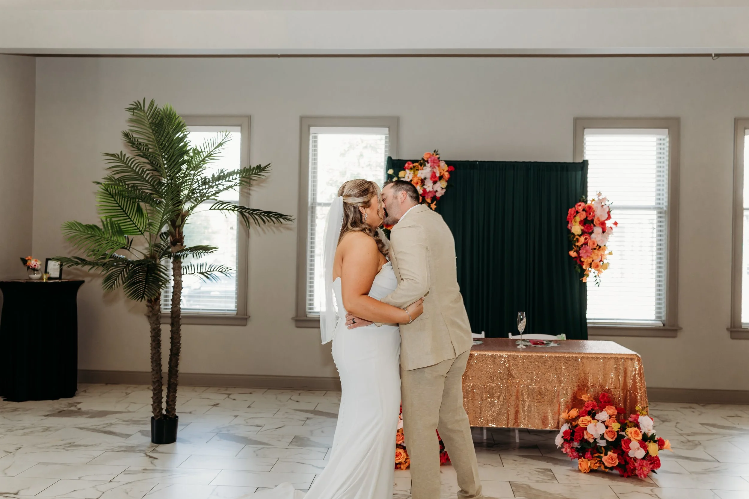 ohdeercollective-ohio-engagement-wedding-photographer-station67-251.jpg