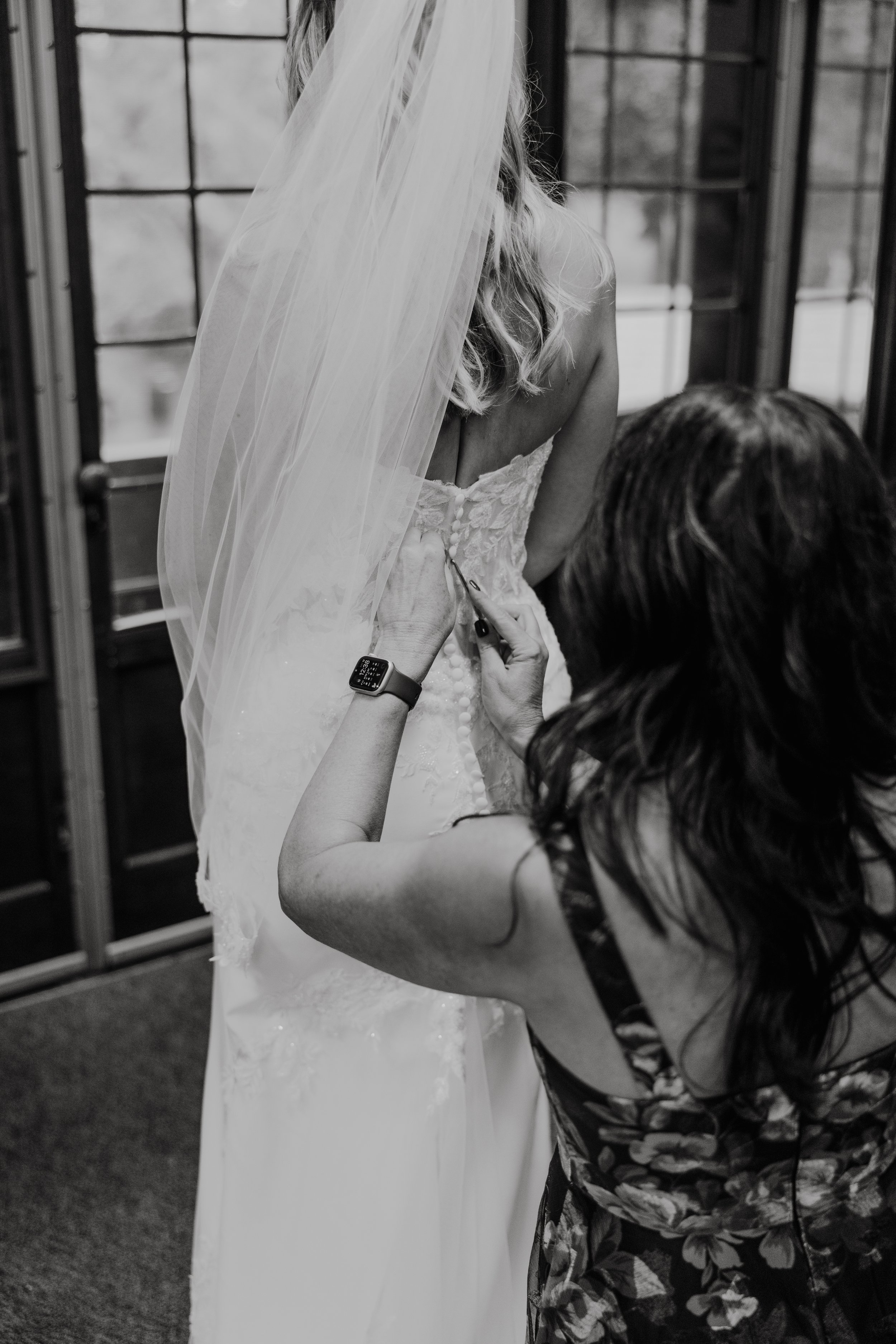 ohdeercollective-ohio-engagement-wedding-maternity-photographer-thebank-akron-19.jpg