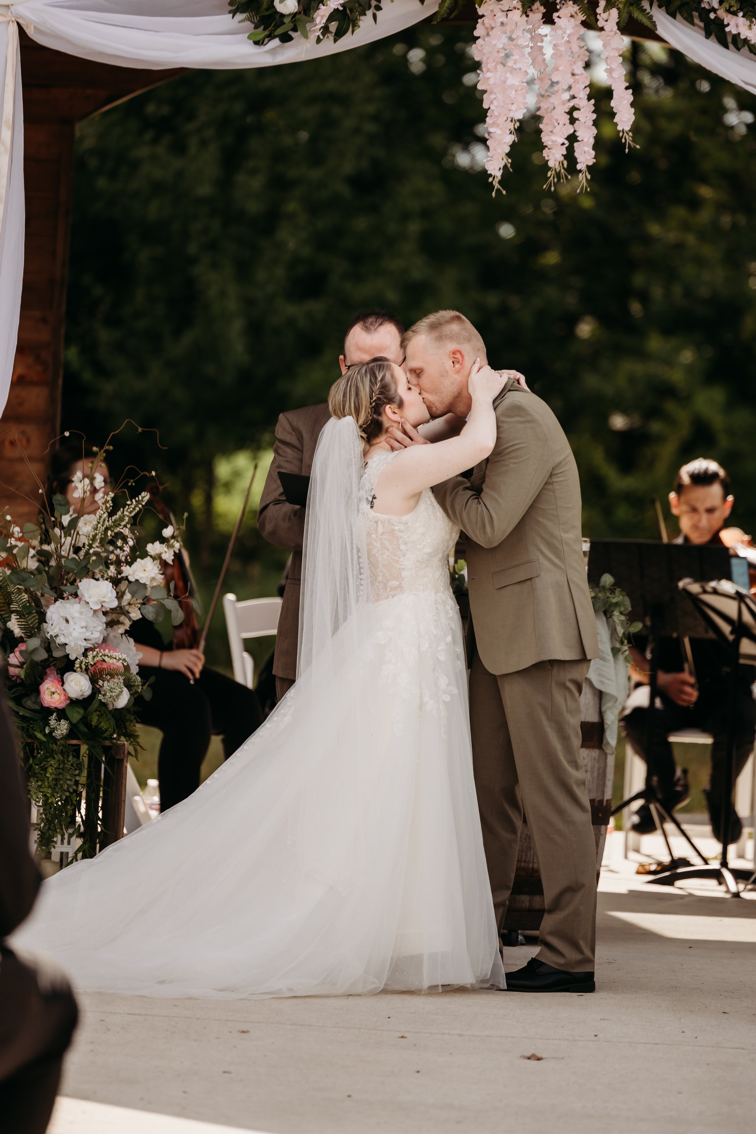 ohdeercollective-ohio-engagement-wedding-photographer-pineacres-24.jpg