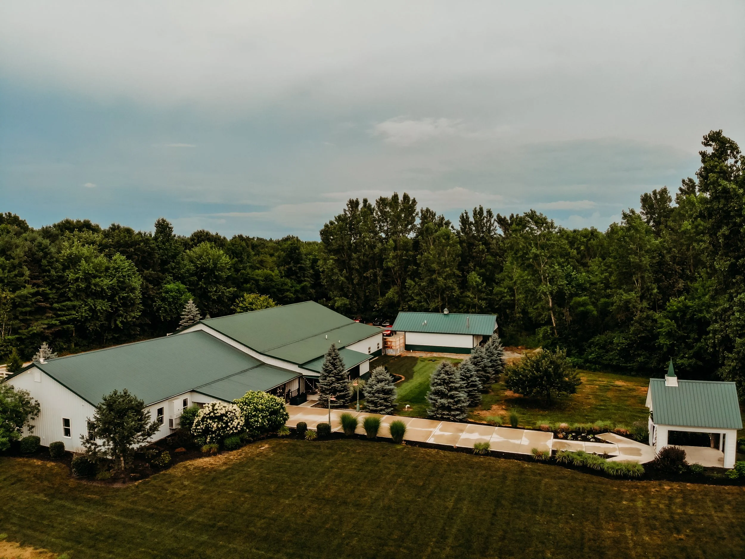 ohdeercollective-ohio-engagement-wedding-photographer-pineacres-46.jpg