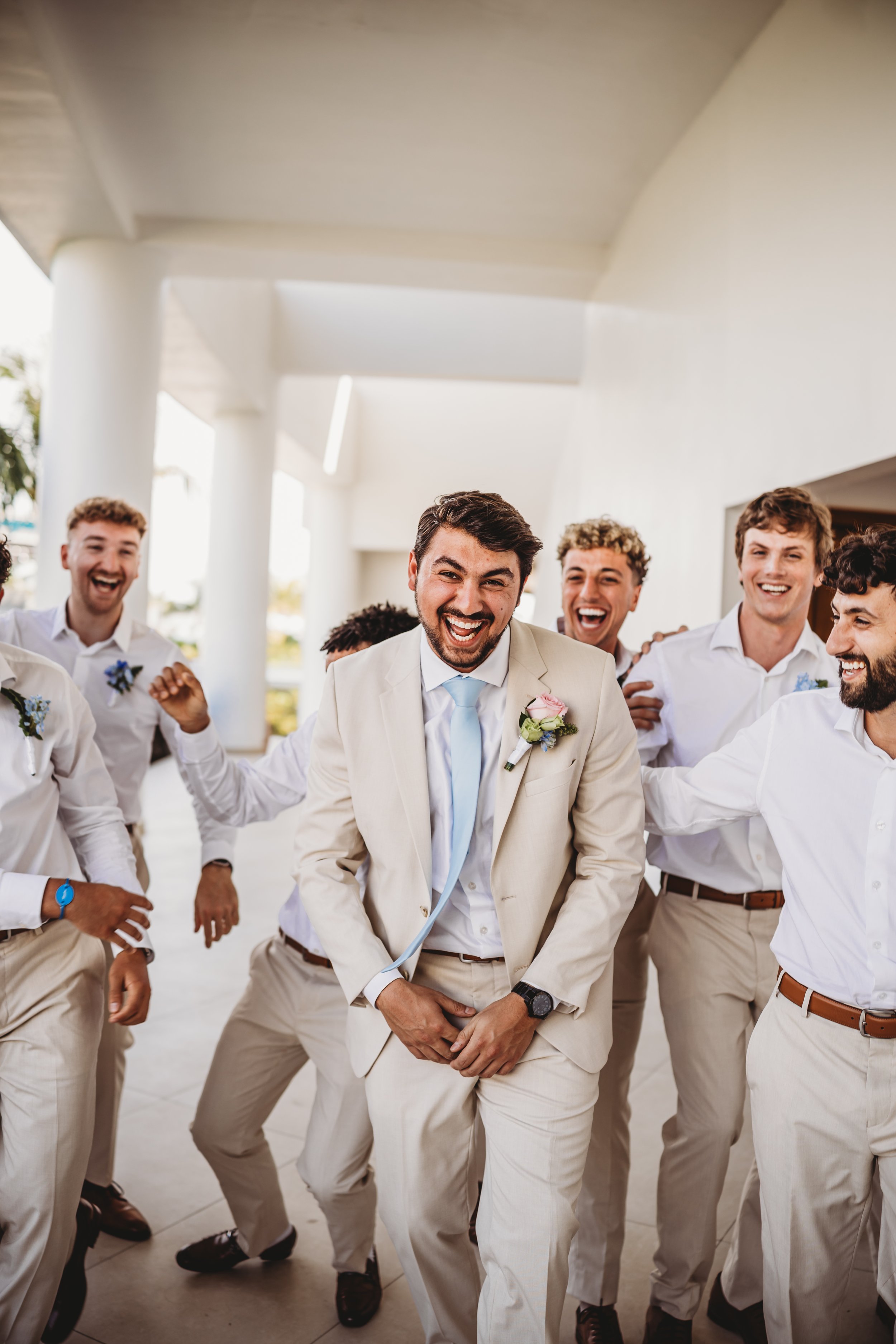 ohdeercollective-cancun-royaltonsplash-ohio-wedding-photographer-342.jpg