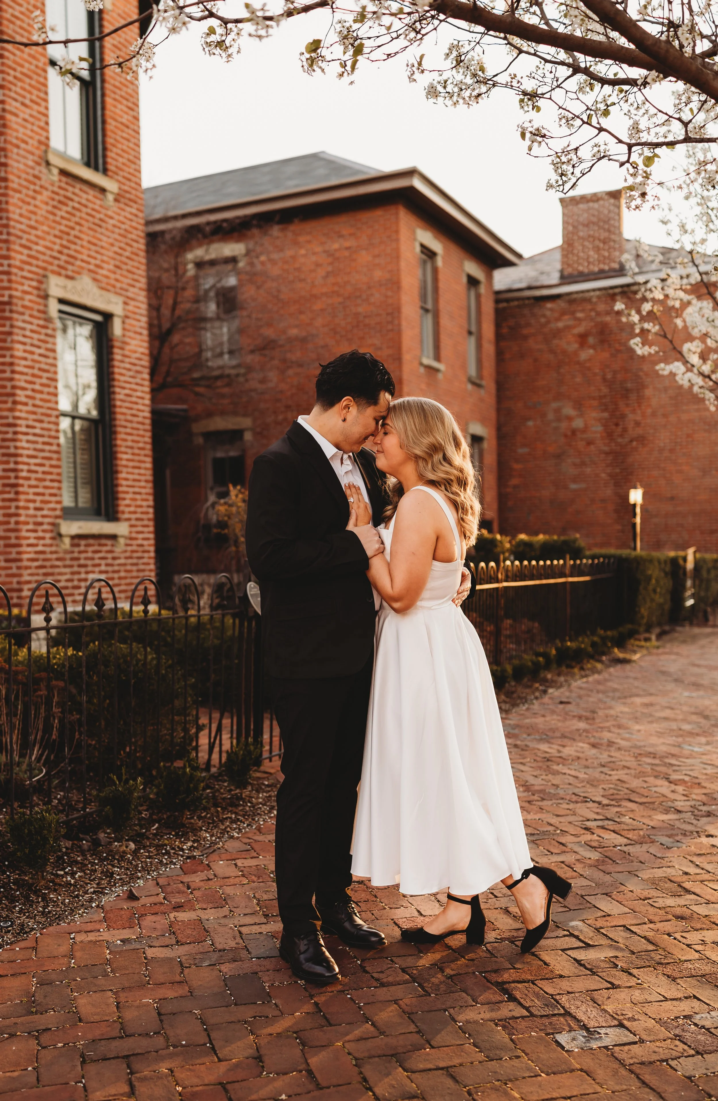 ohdeercollective-ohio-engagement-schiller-park-german-village-wedding-photographer-53.jpg
