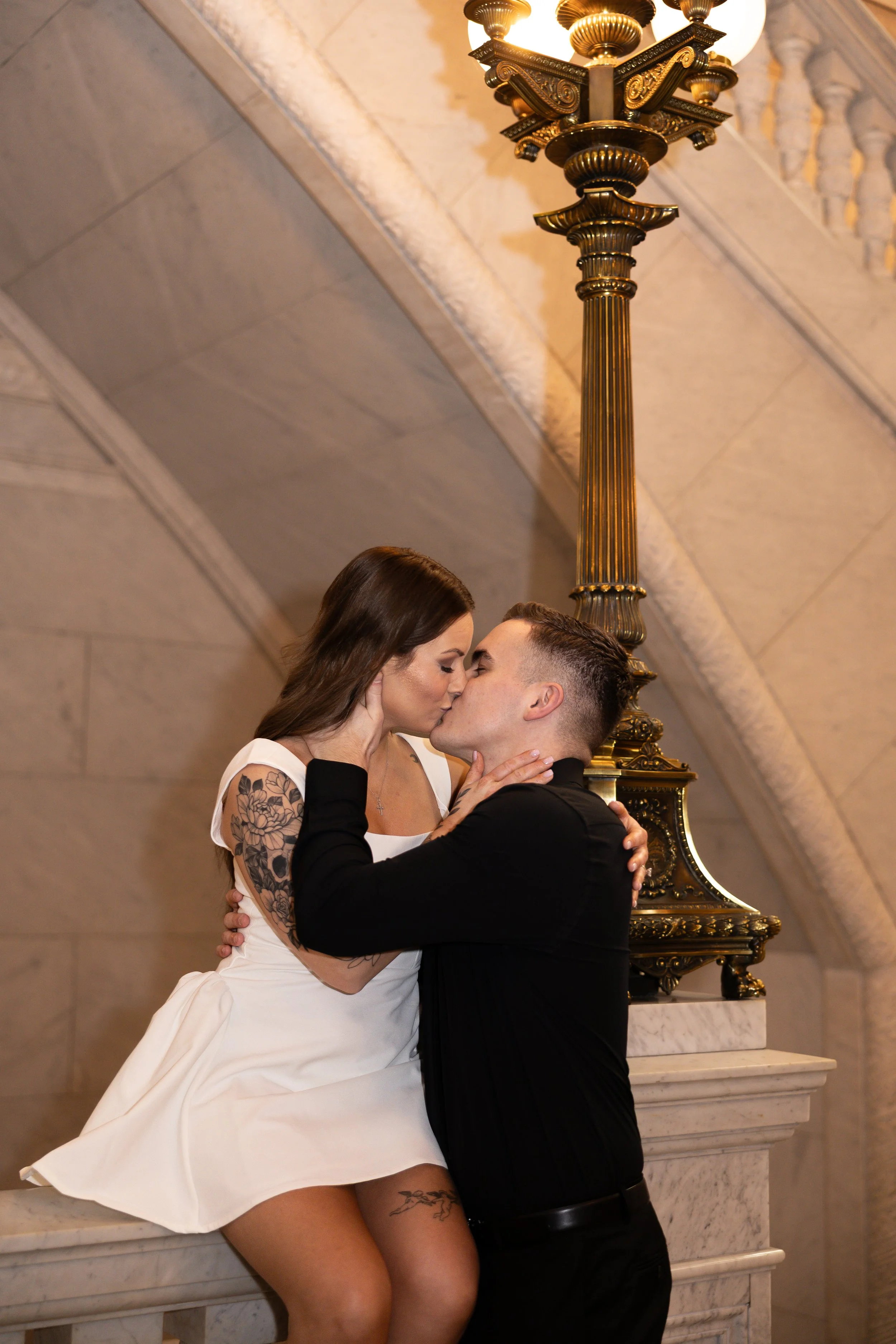 ohdeercollective-ohio-statehouse-wedding-photographer-77.jpg