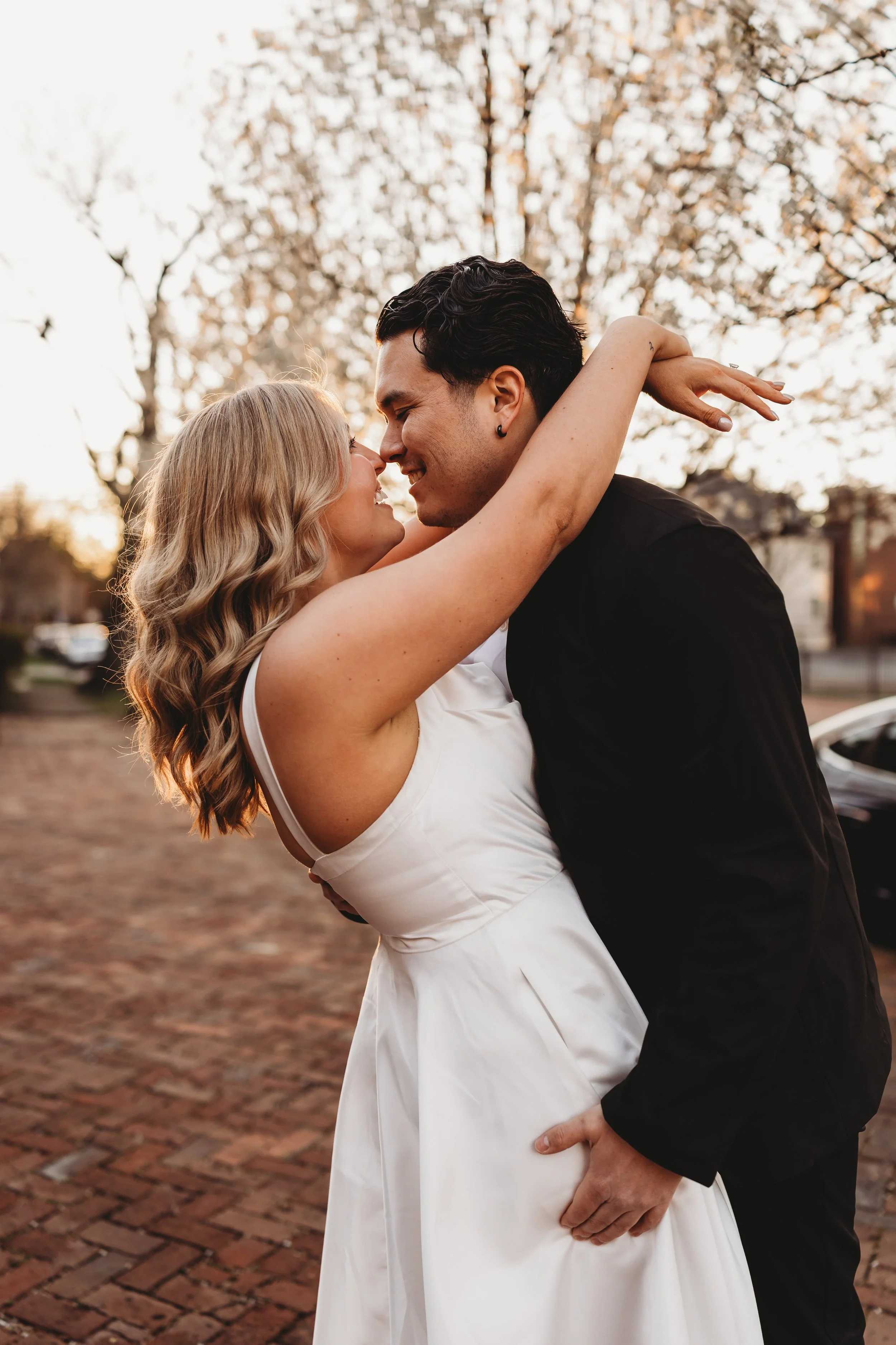 ohdeercollective-ohio-engagement-schiller-park-german-village-wedding-photographer-97.jpg