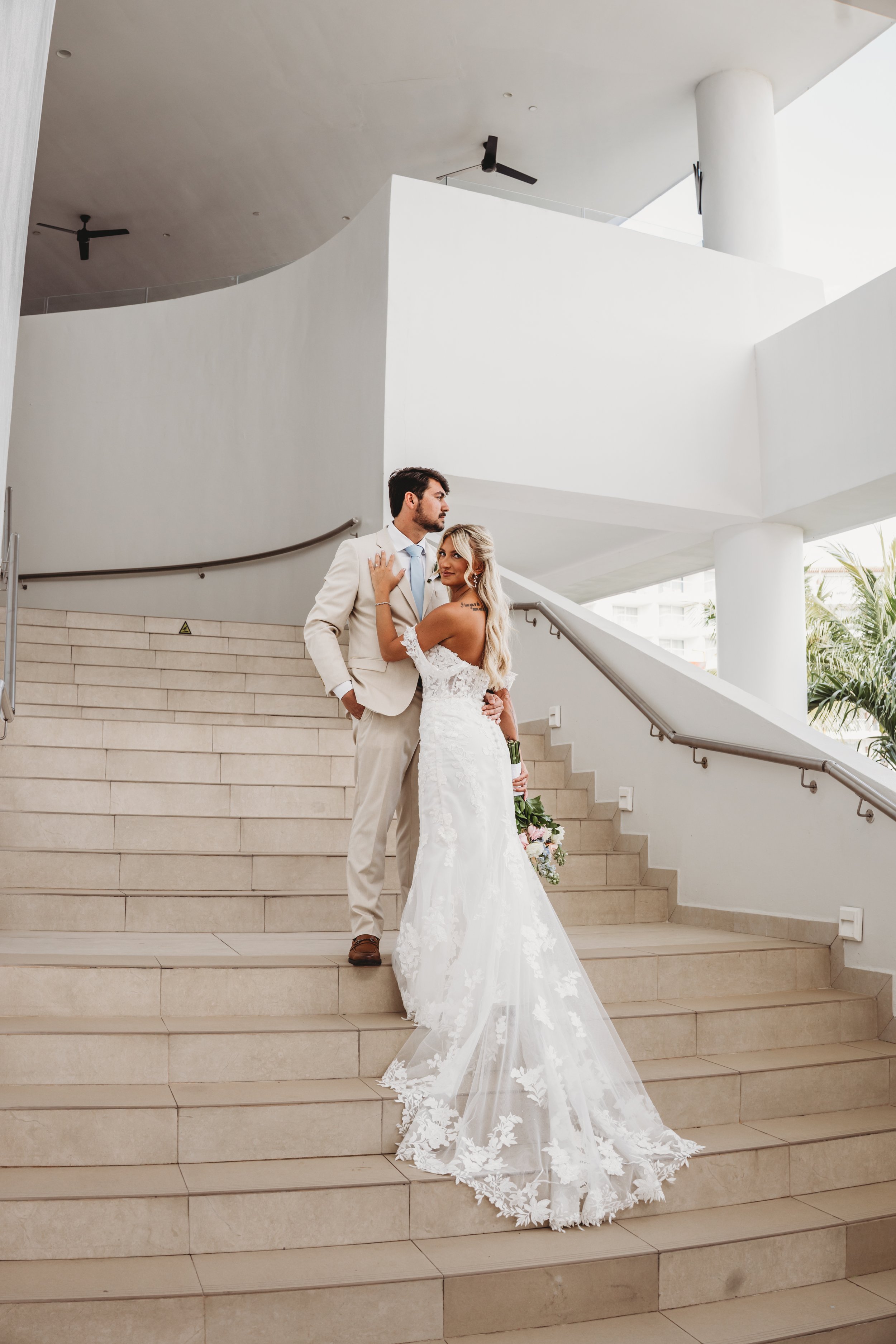 ohdeercollective-cancun-royaltonsplash-ohio-wedding-photographer-397.jpg