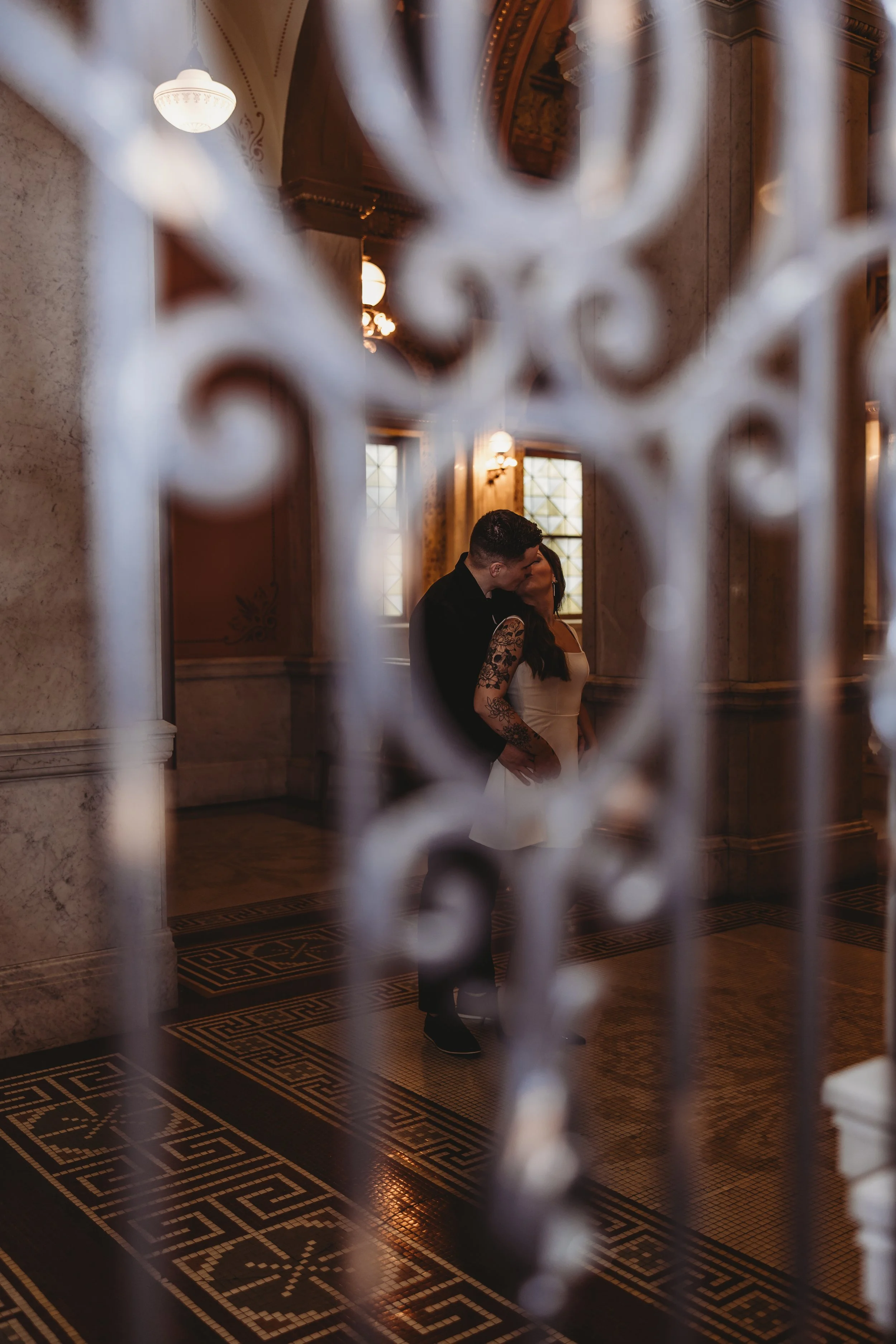 ohdeercollective-ohio-statehouse-wedding-photographer-95.jpg