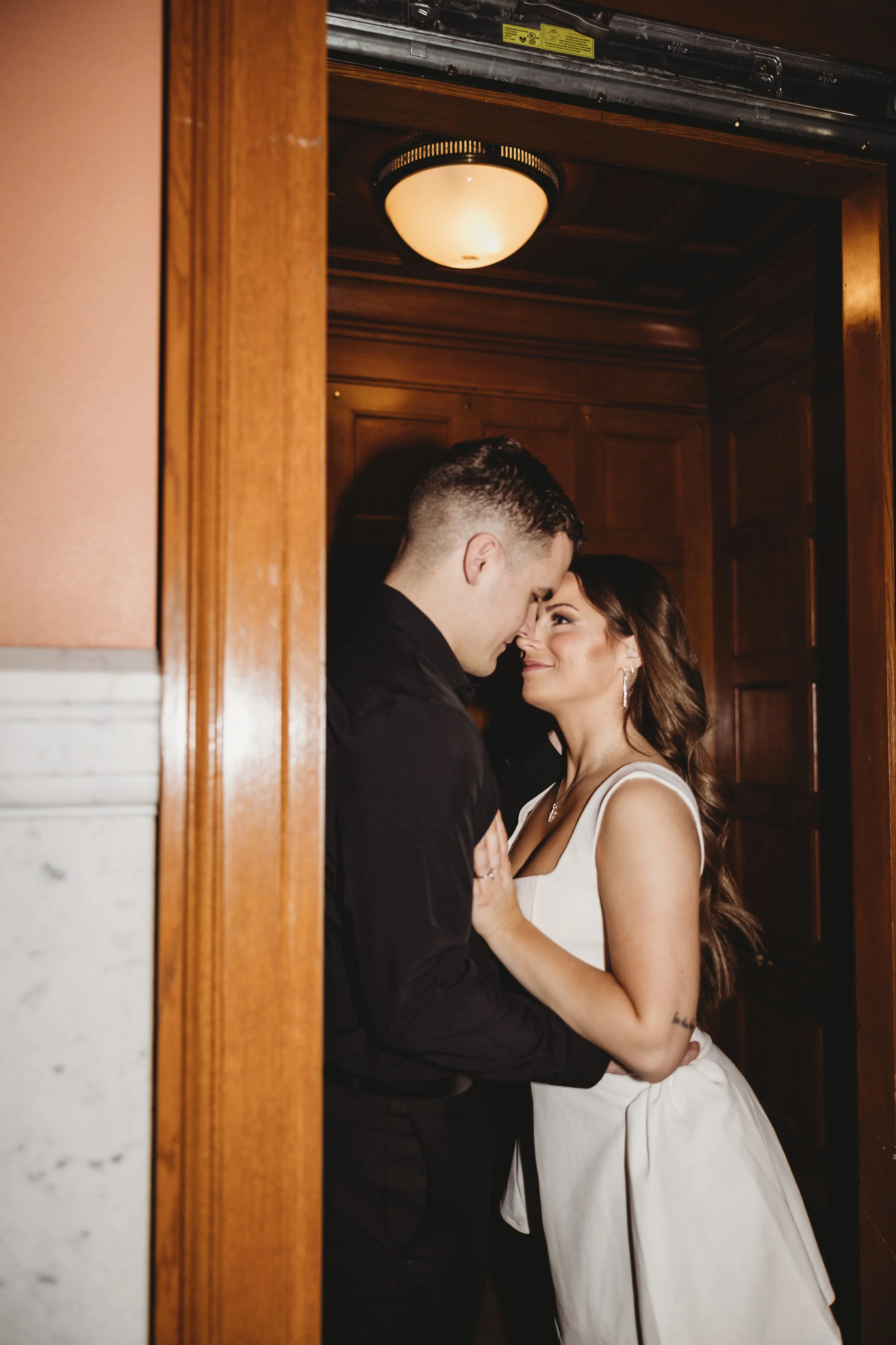 ohdeercollective-ohio-statehouse-wedding-photographer-107.jpg