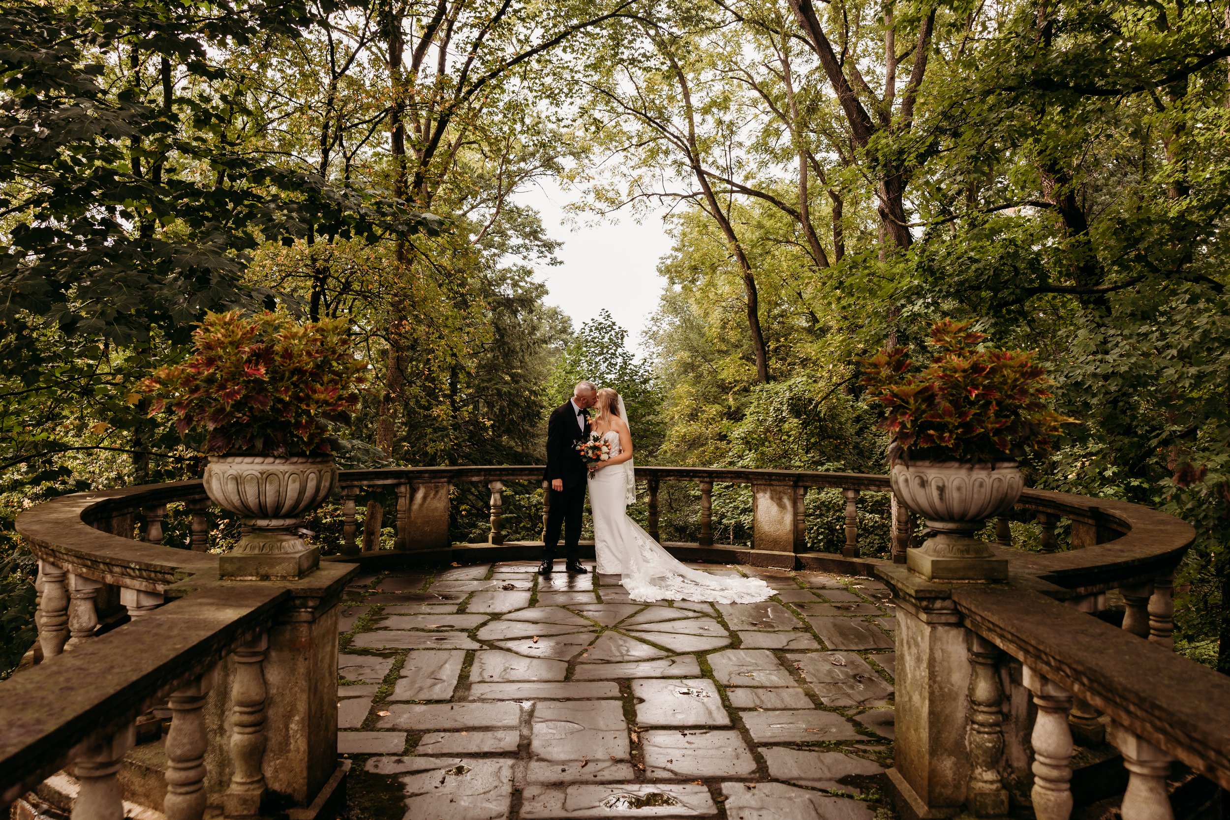 ohdeercollective-ohio-engagement-wedding-maternity-photographer-thebank-akron-309.jpg