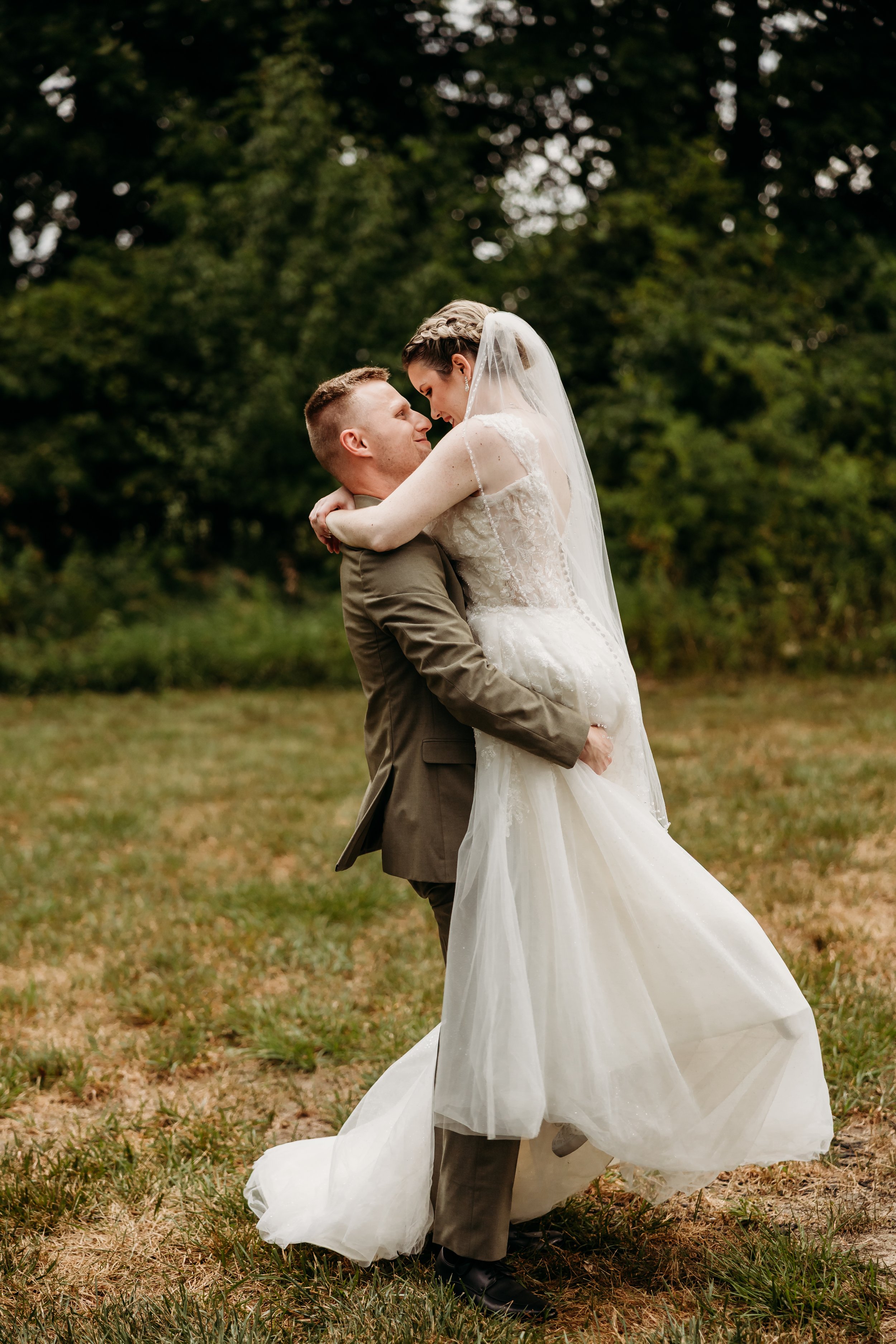 ohdeercollective-ohio-engagement-wedding-photographer-pineacres-32.jpg