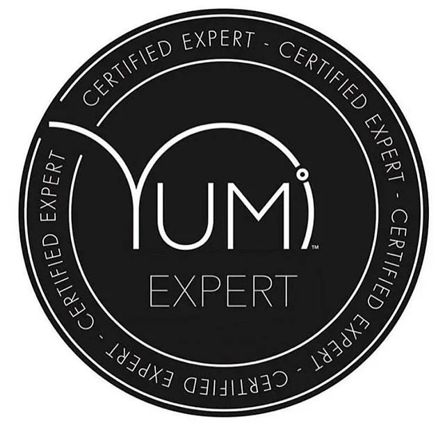 YUMI Expert certification badge for Valerie’s professional lash lift training.