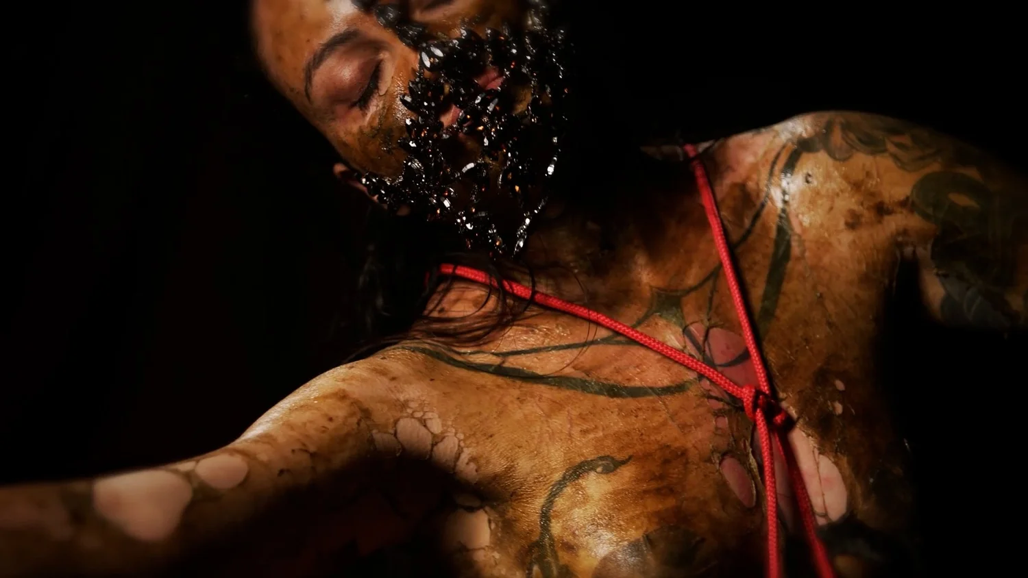 Symbiogenesis — Fungi Shibari performance, mycelial bodies — shibari performance by MAVRA (Luiza Jesus do Prado), photo 30