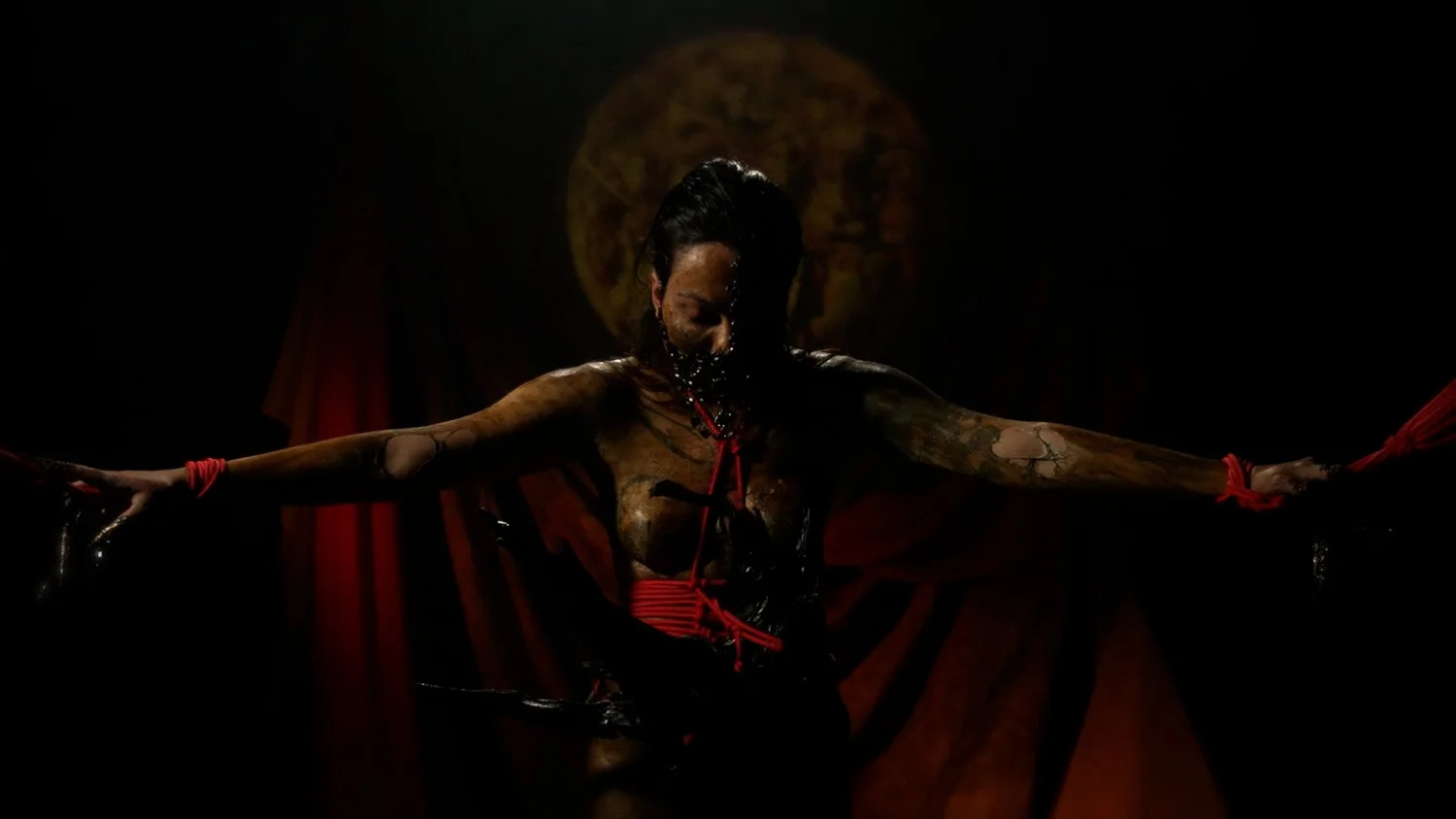 Symbiogenesis — Fungi Shibari performance, mycelial bodies — shibari performance by MAVRA (Luiza Jesus do Prado), photo 3