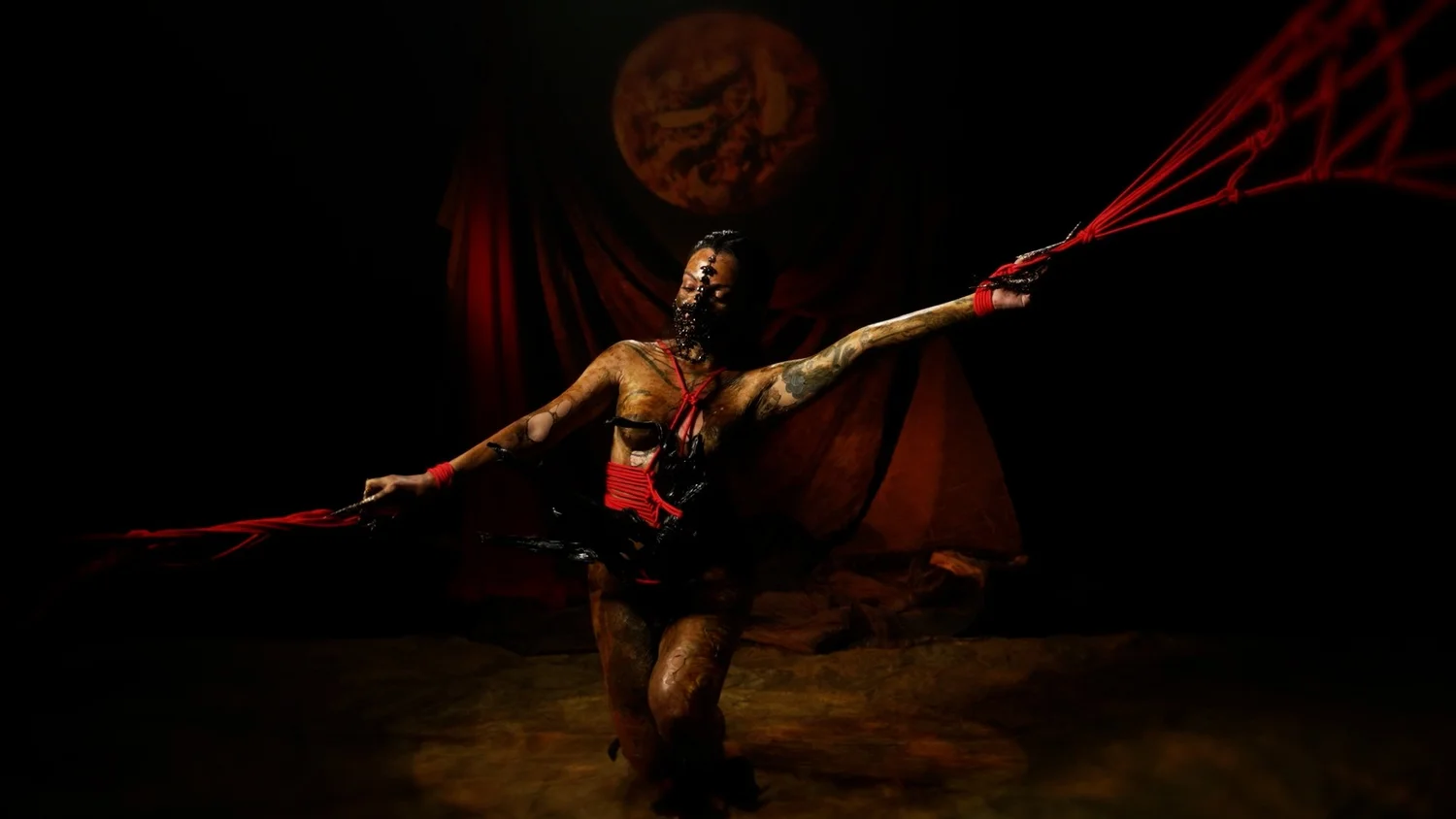 Symbiogenesis — Fungi Shibari performance, mycelial bodies — shibari performance by MAVRA (Luiza Jesus do Prado), photo 32