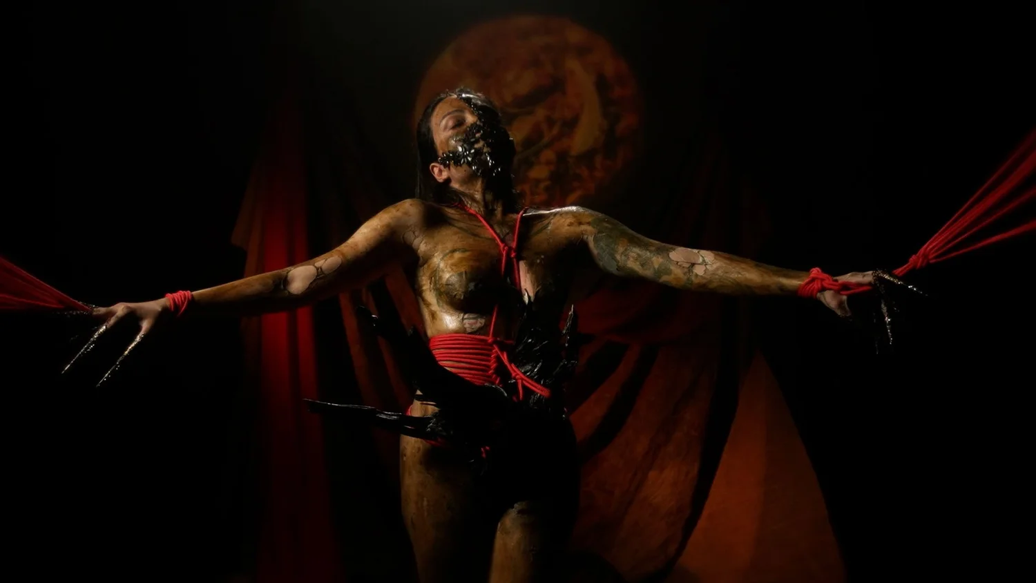 Symbiogenesis — Fungi Shibari performance, mycelial bodies — shibari performance by MAVRA (Luiza Jesus do Prado), photo 8