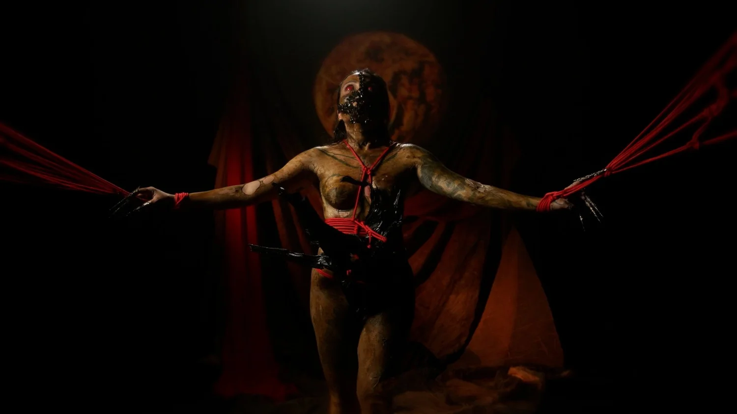 Symbiogenesis — Fungi Shibari performance, mycelial bodies — shibari performance by MAVRA (Luiza Jesus do Prado), photo 6