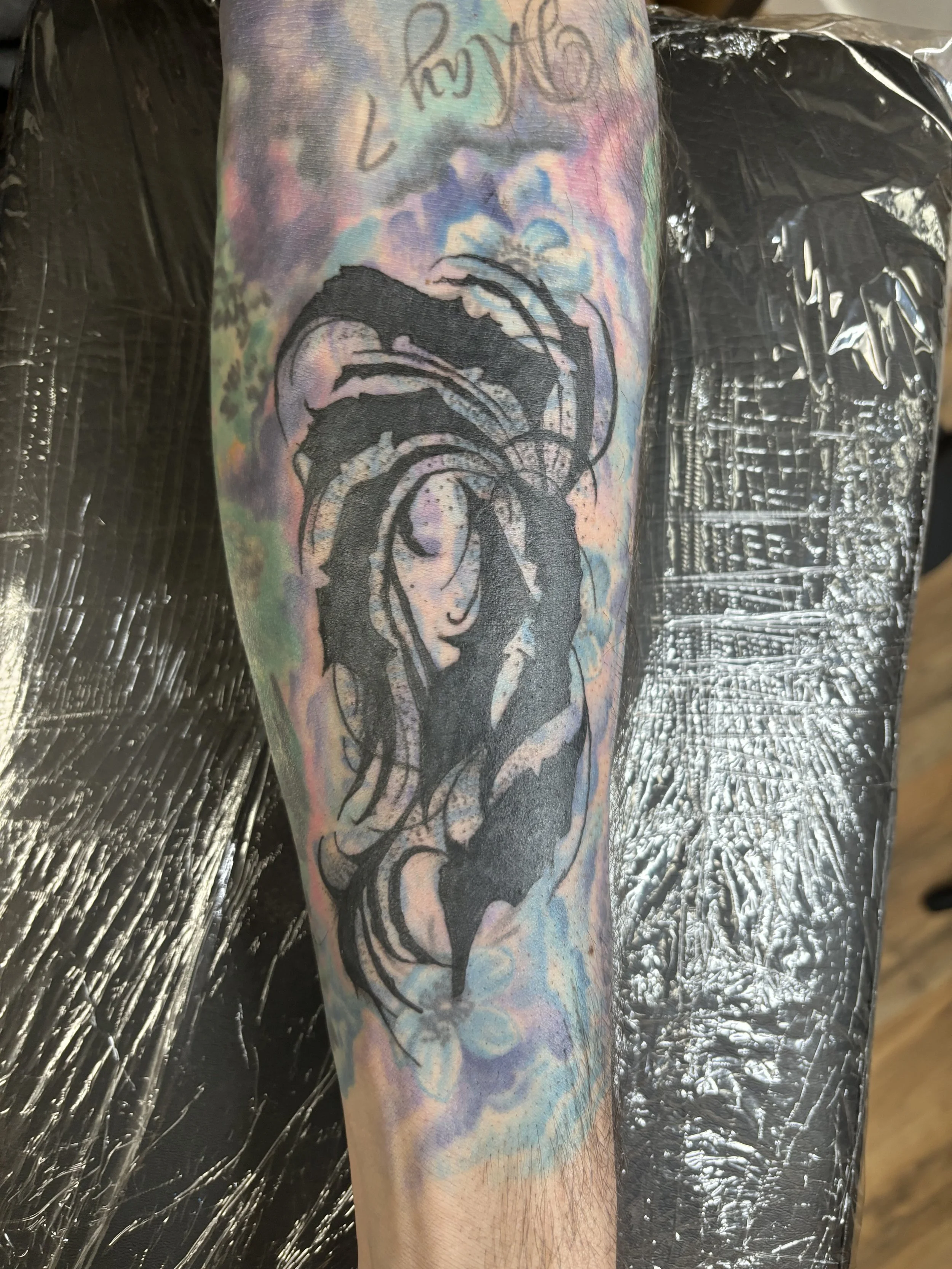 Flowing abstract blackwork coveru