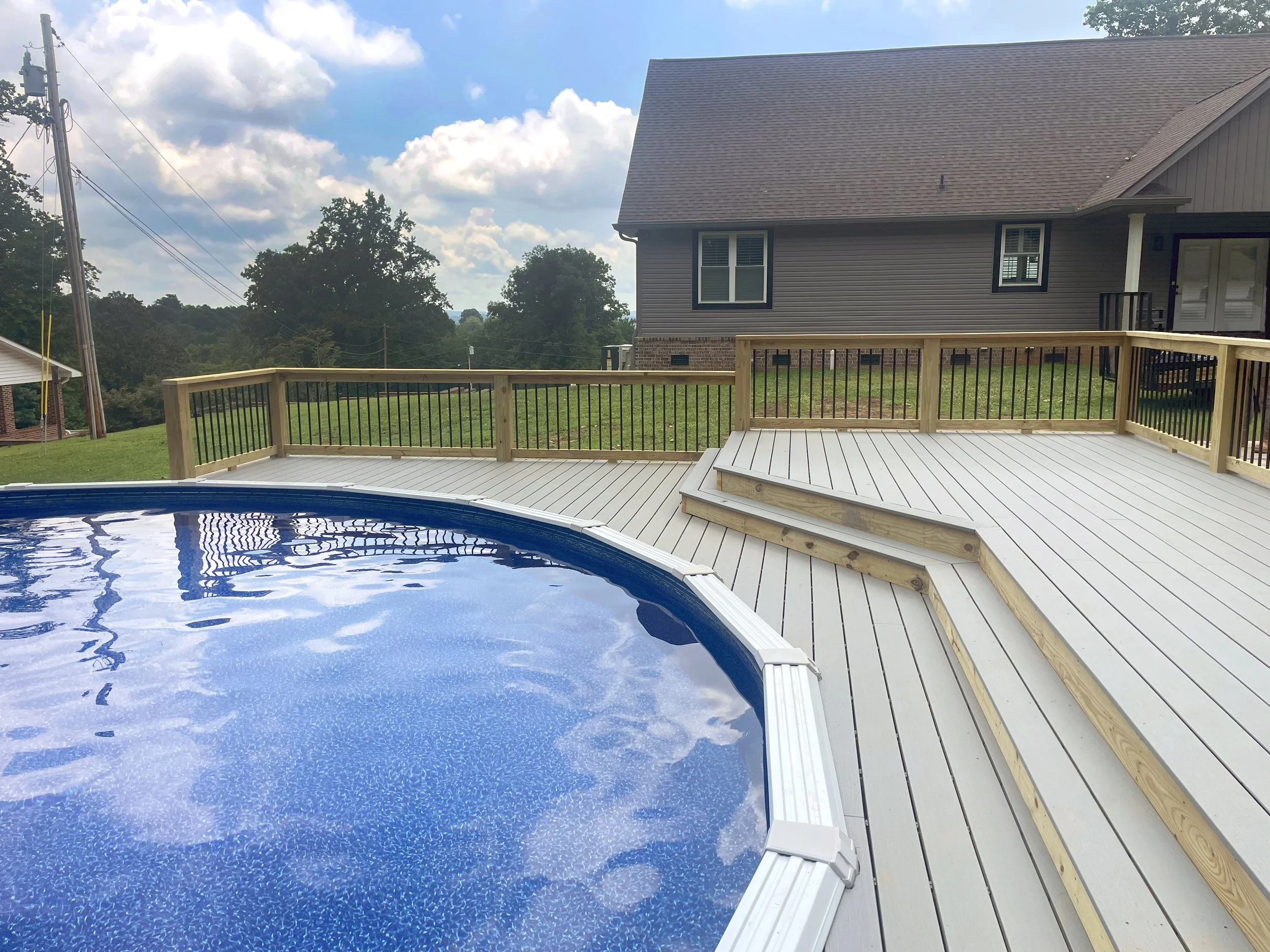 Above ground pool deck
