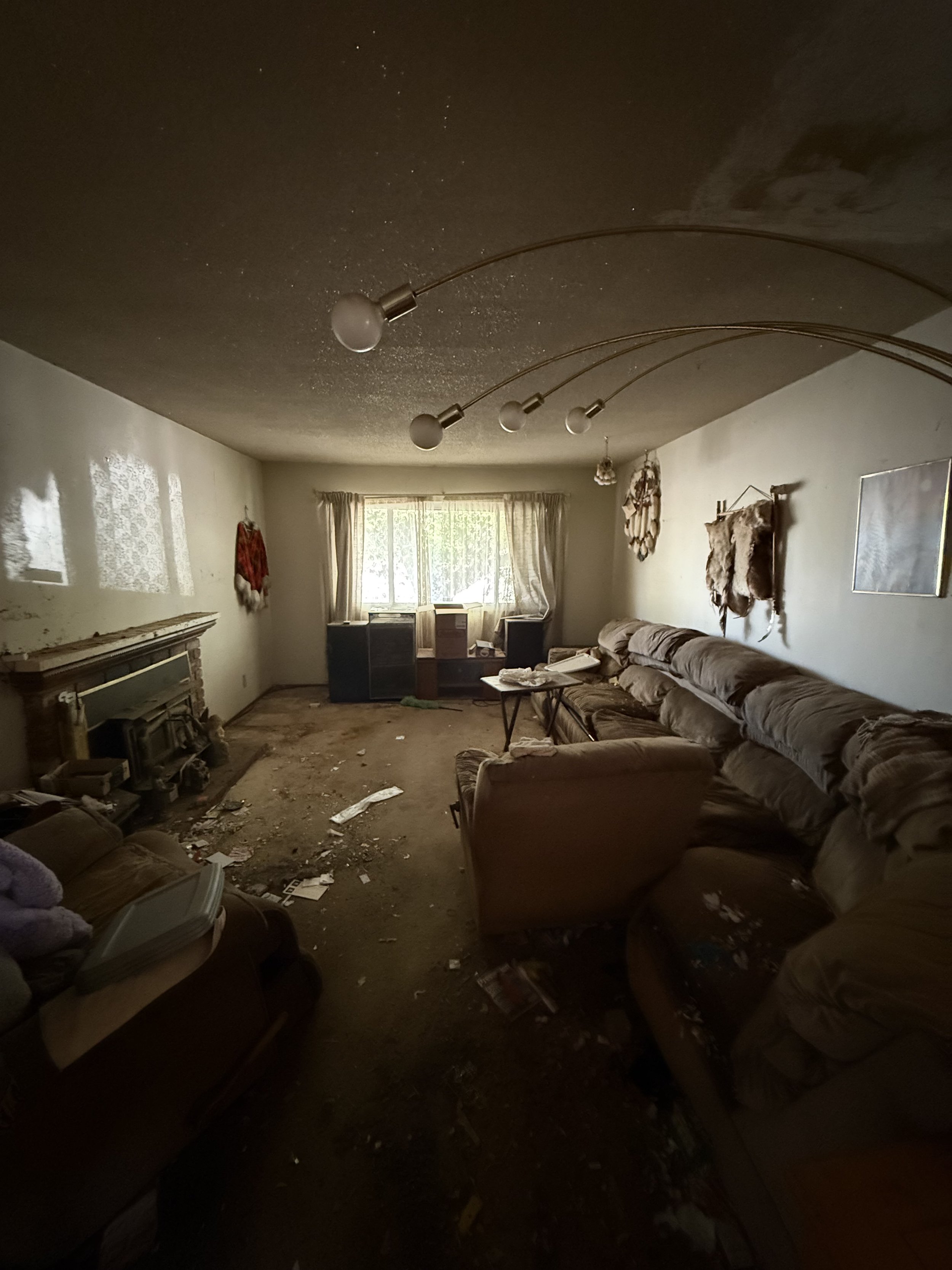 BEFORE | Dated living room at 620 Corcoran Avenue