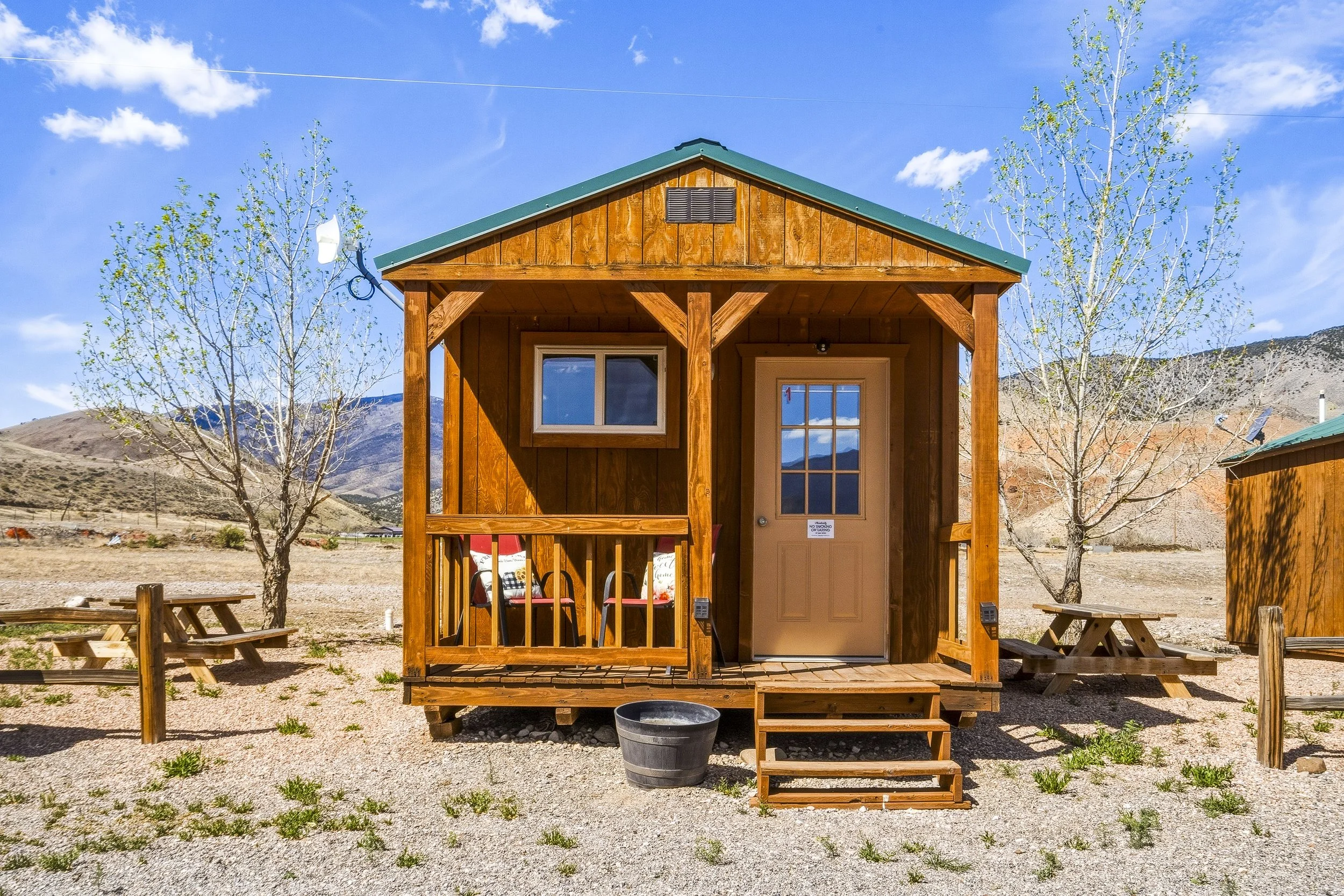 120_UTAH_01-CABIN_01-4.JPG