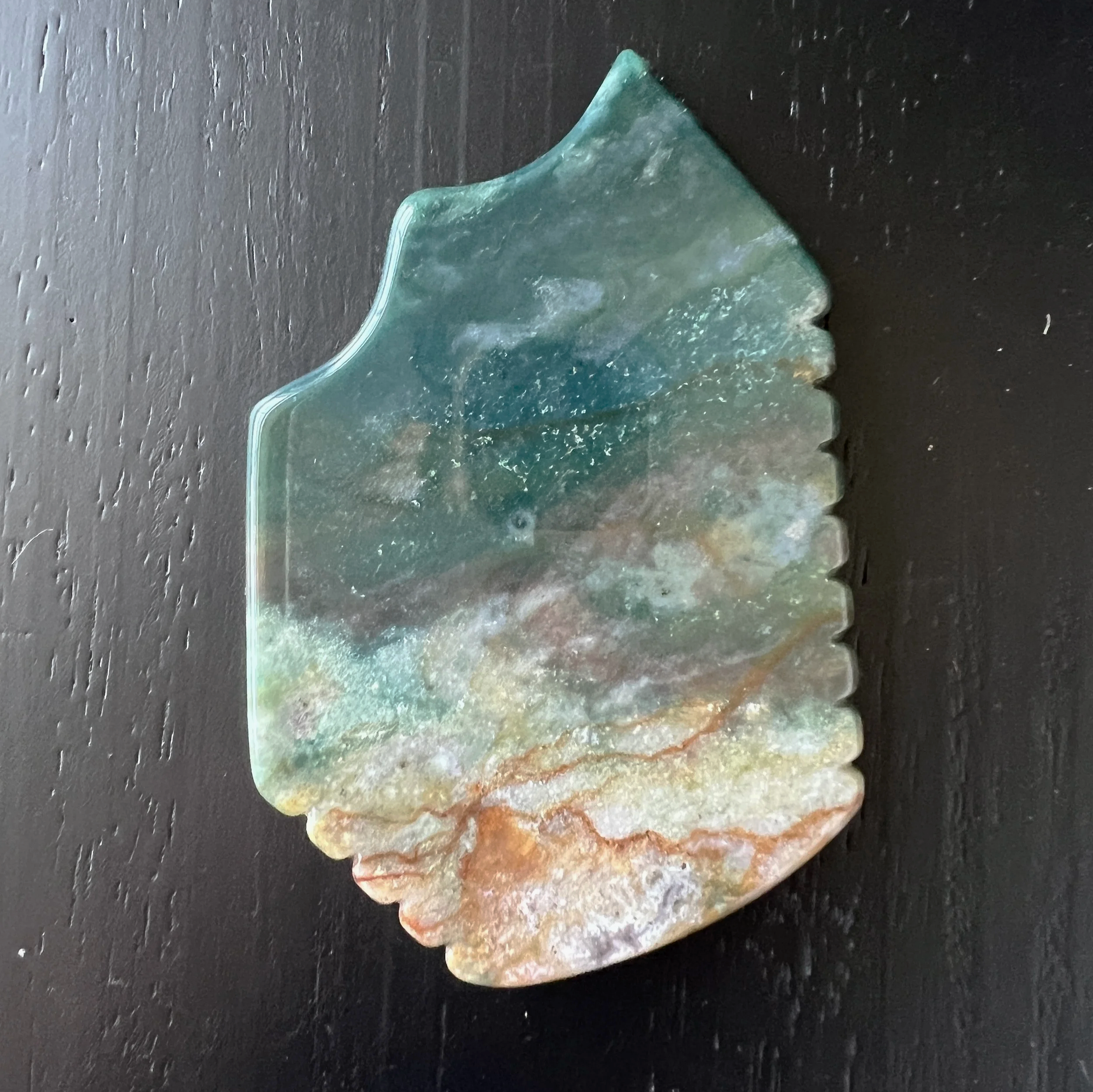 Gua Sha in Your 40s: What You Need to Know for Lifting, Sculpting &amp; Healthy Skin