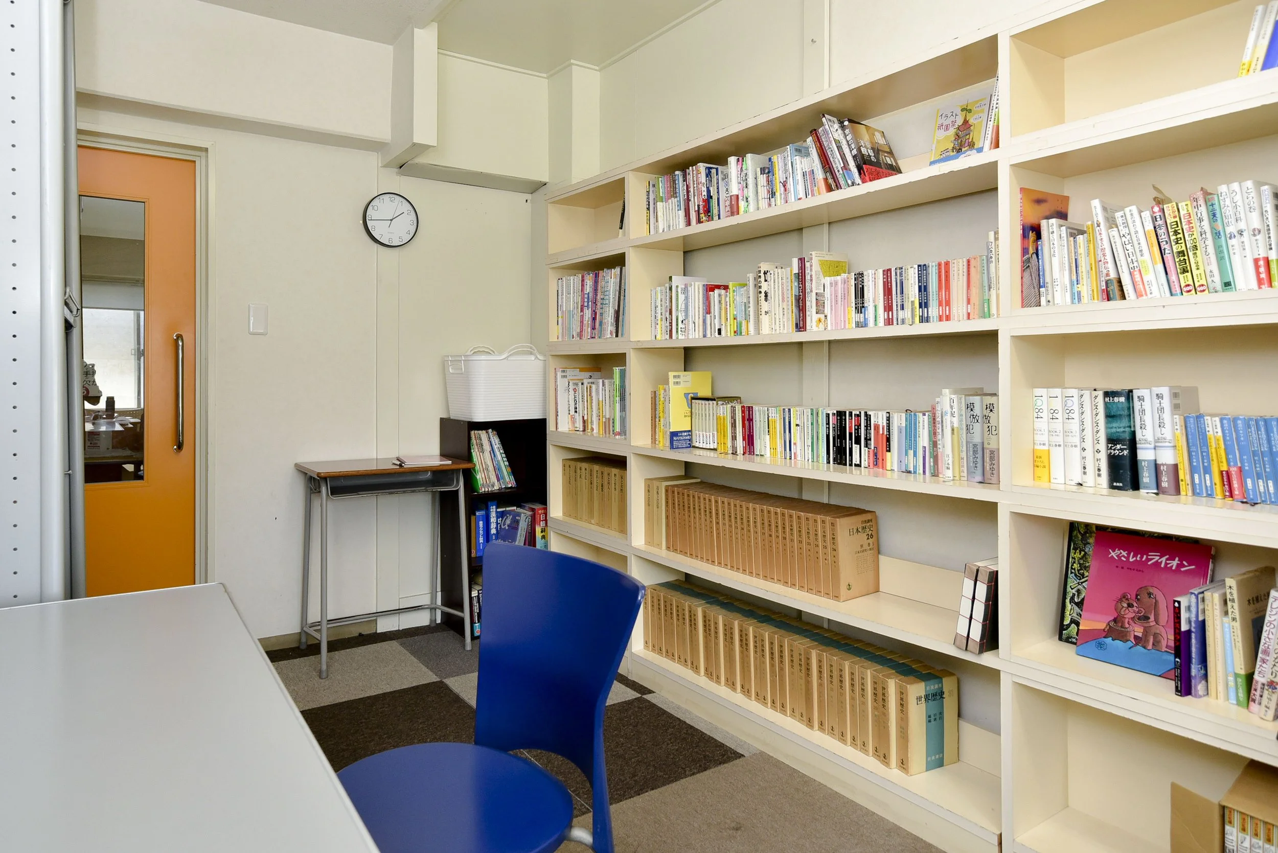 Kyoto Minsai Japanese Language School 京都民際日本語学校　Tenjingawa Campus reading space