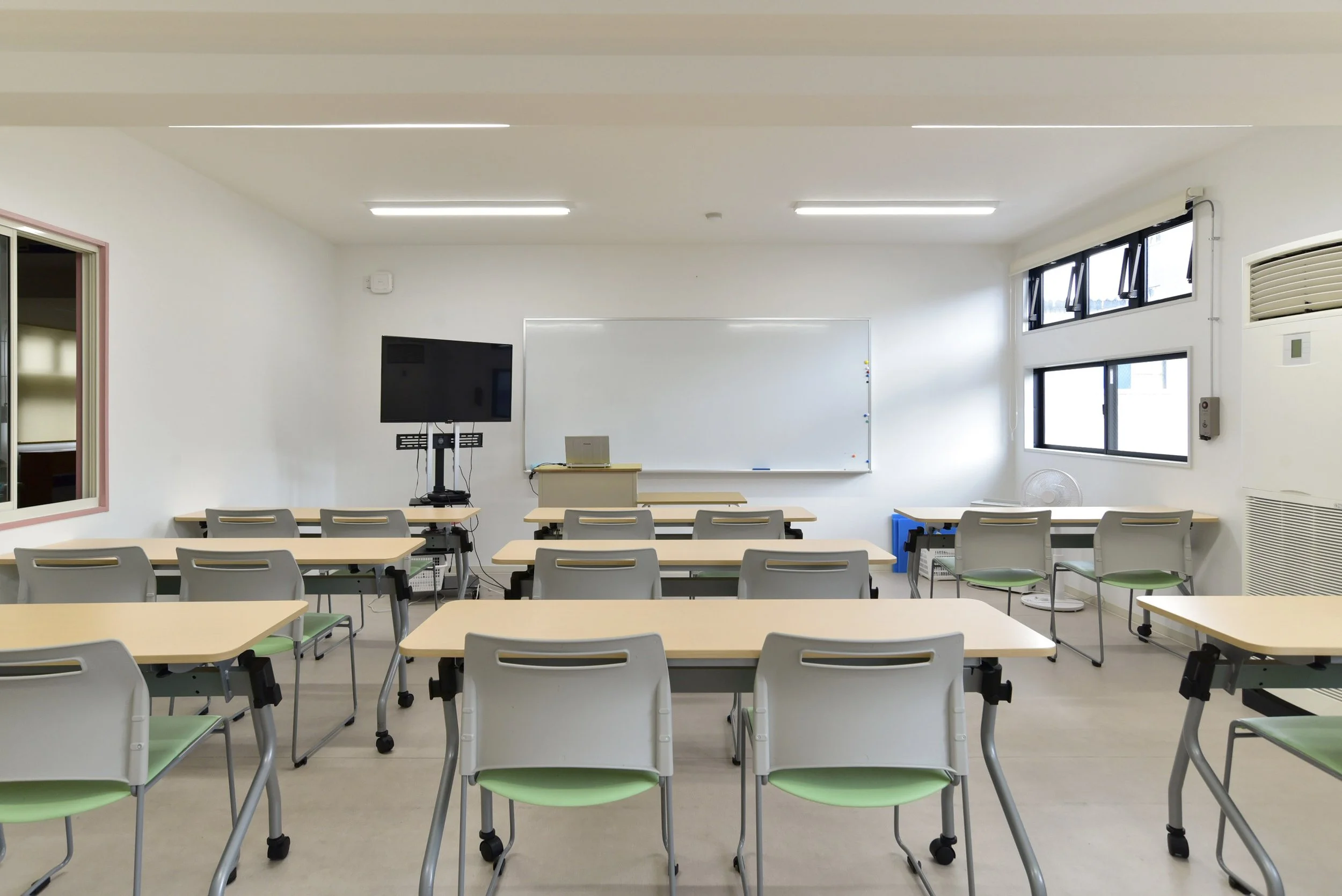 Kyoto Minsai Japanese Language School 京都民際日本語学校　Saiin Campus classroom