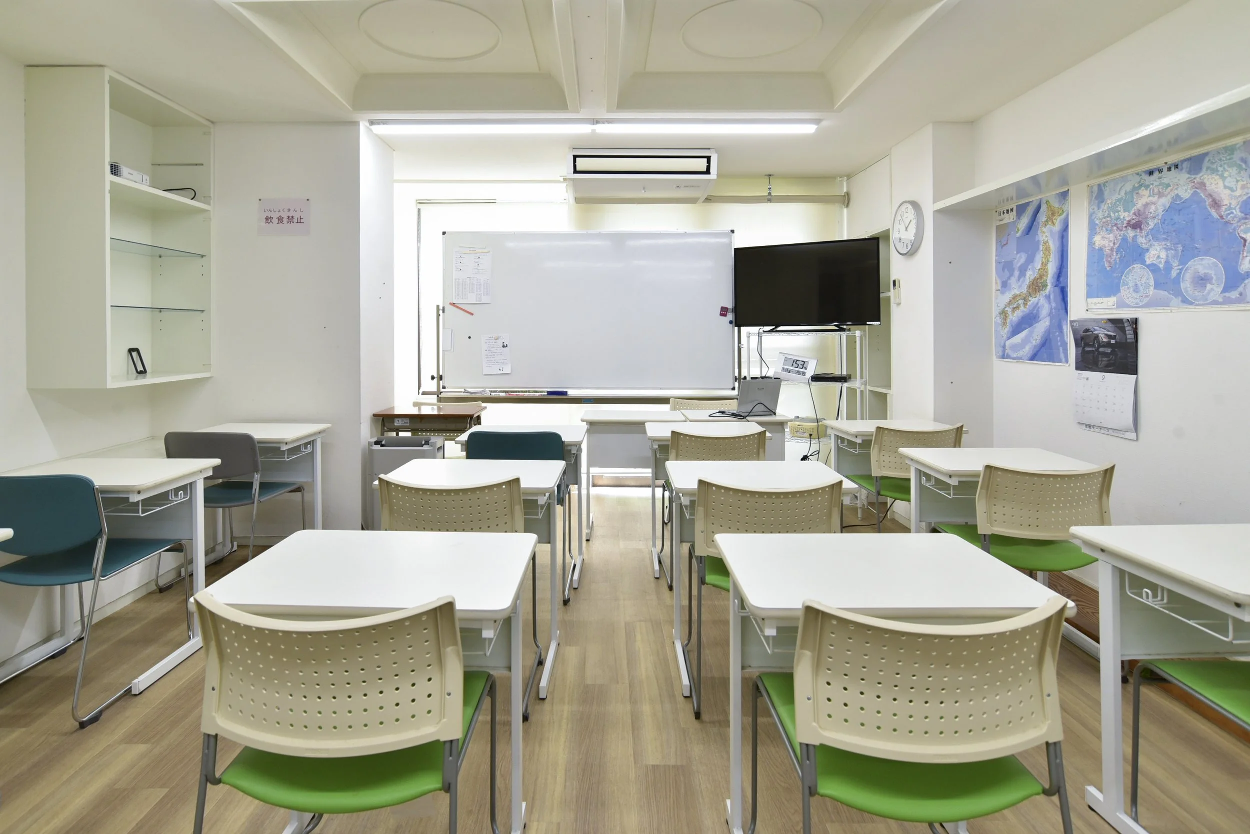 Kyoto Minsai Japanese Language School 京都民際日本語学校　Nishikyogoku Campus classroom
