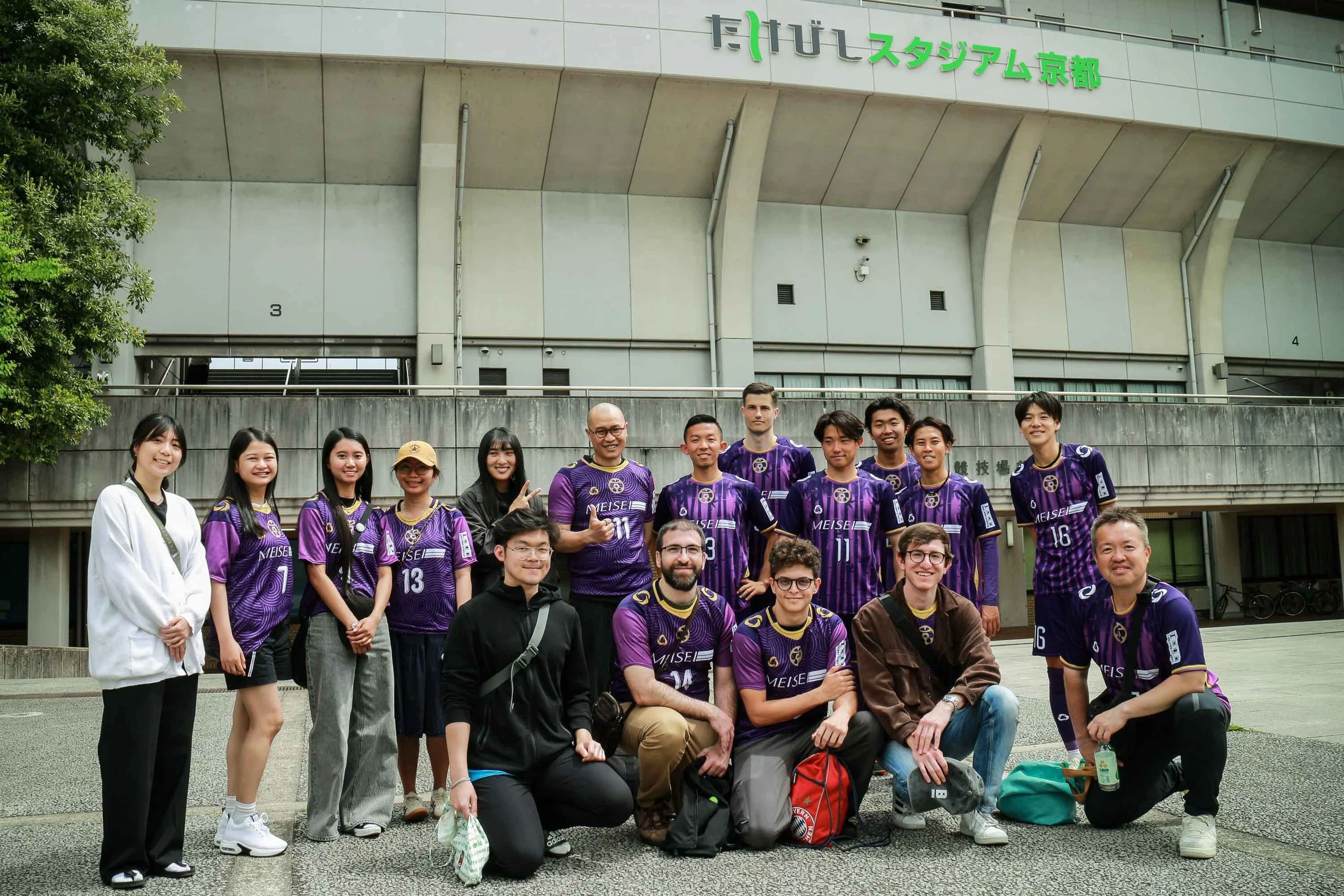 Kyoto Minsai Japanese Language School Ococias Kyoto AC Football team with international students Nishikyogoku たけびしスタジアム