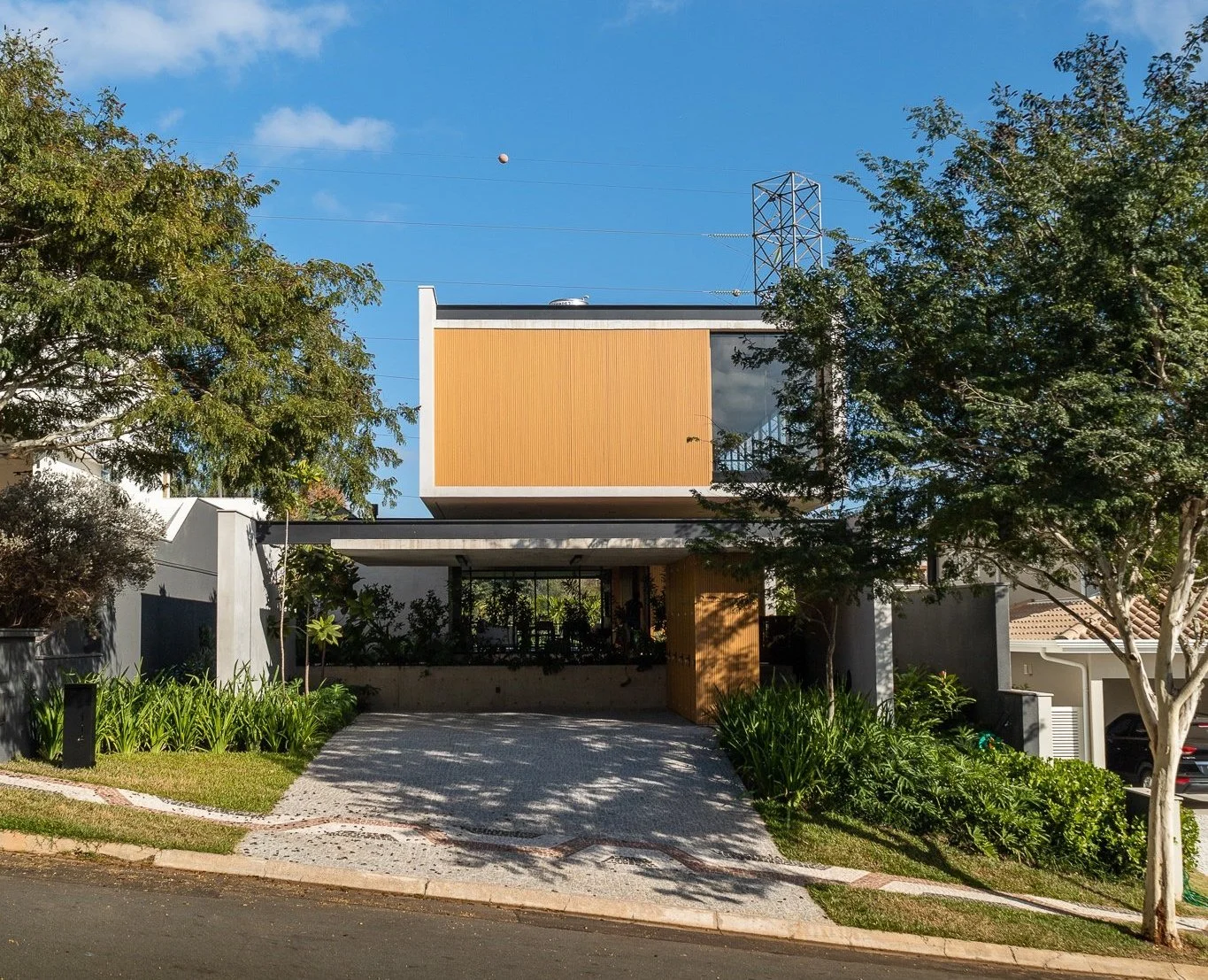 CASA DUAS PRAÇAS